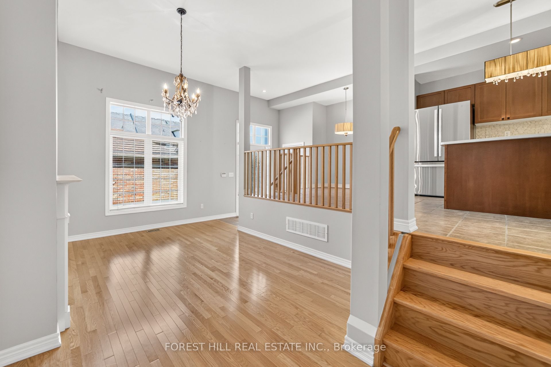 3549 Eglinton Avenue W Property Photo 12