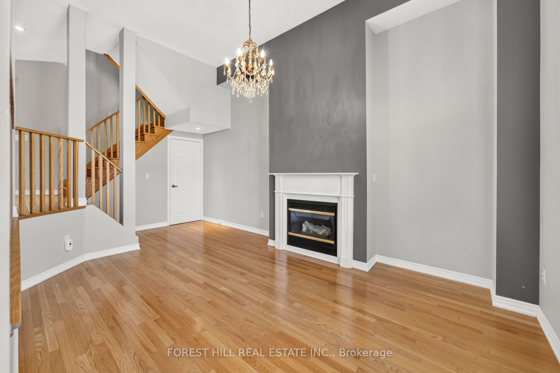 3549 Eglinton Avenue W Property Photo 13