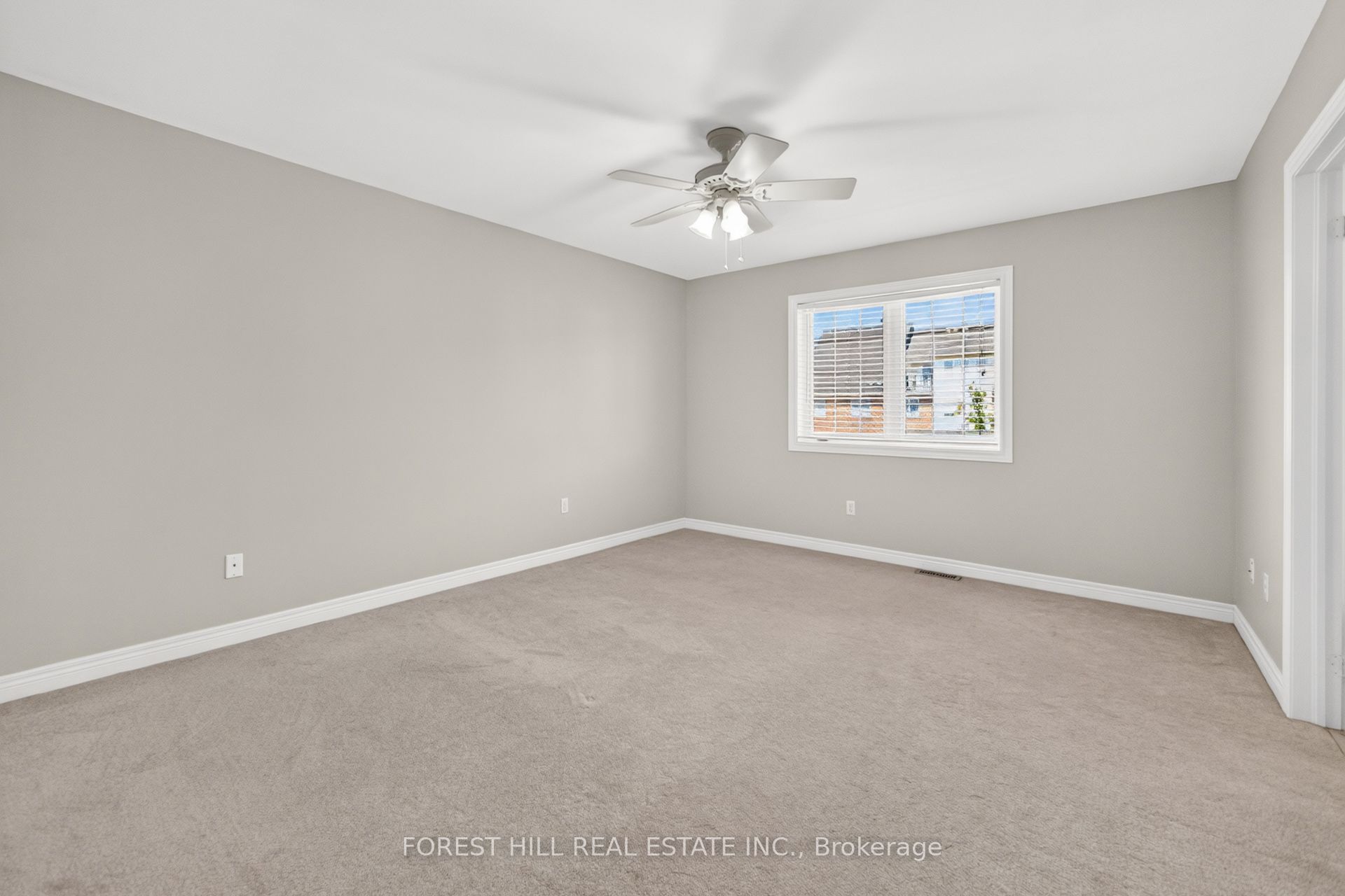 3549 Eglinton Avenue W Property Photo 14