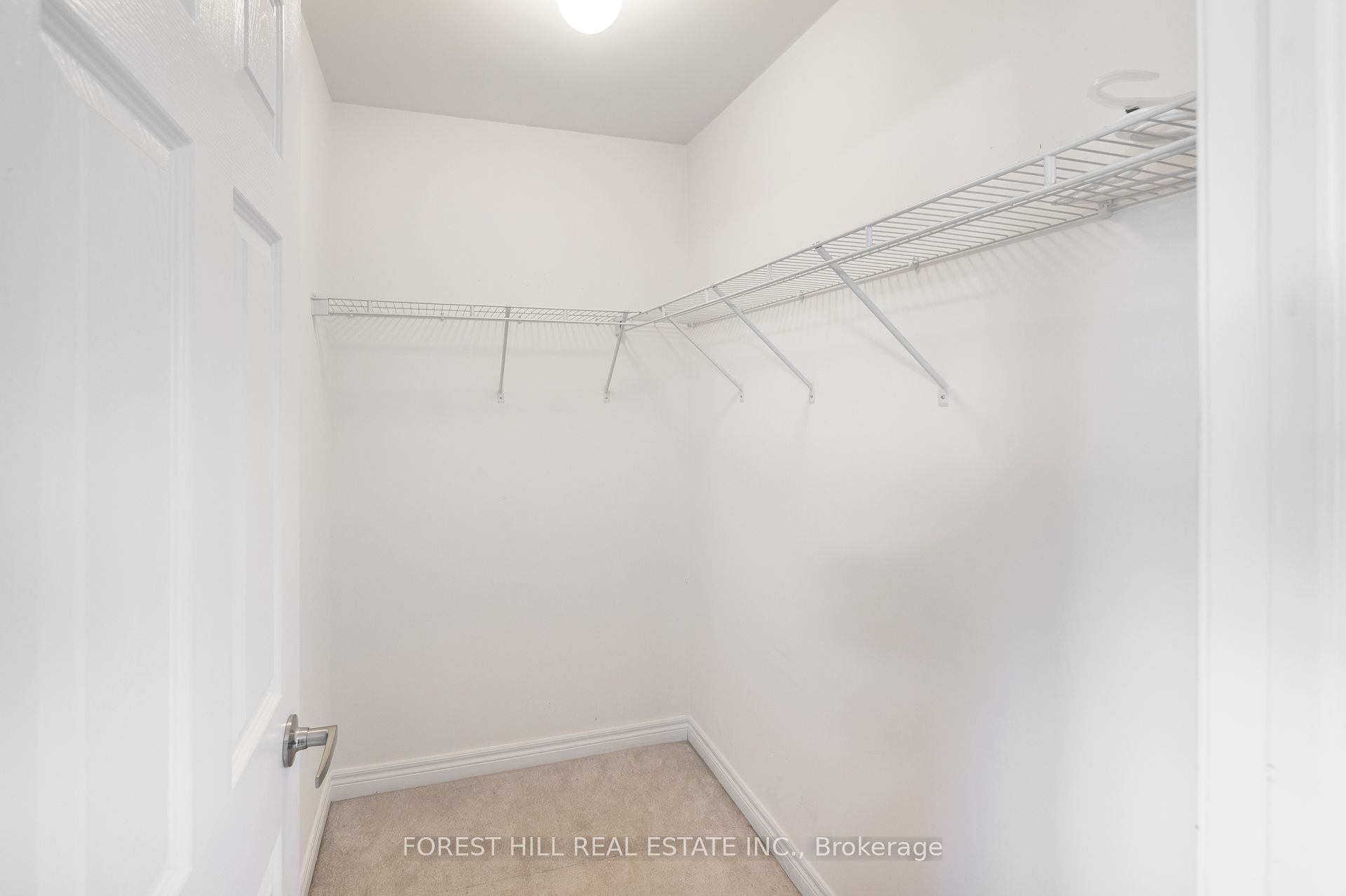 3549 Eglinton Avenue W Property Photo 15