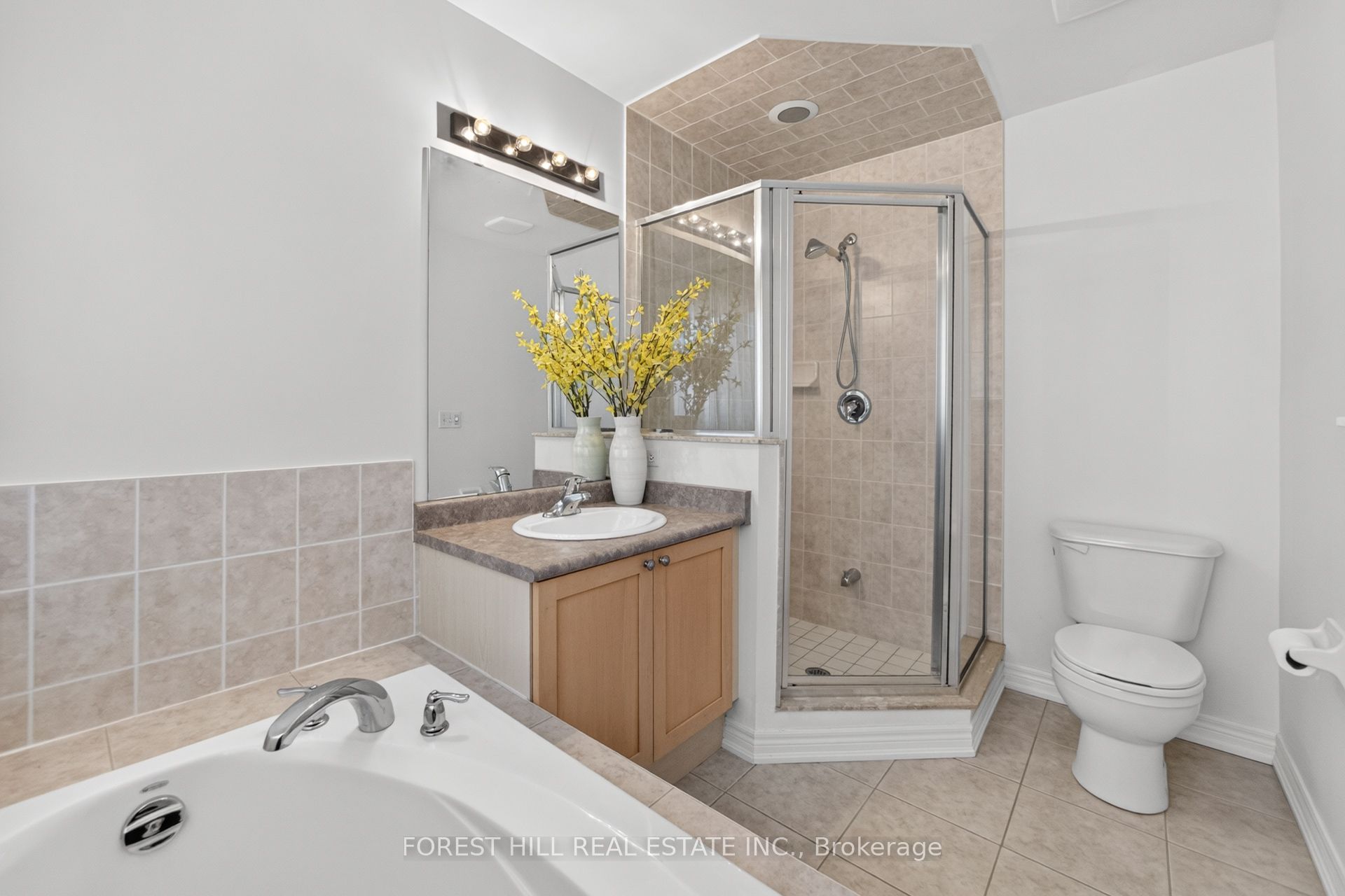3549 Eglinton Avenue W Property Photo 17