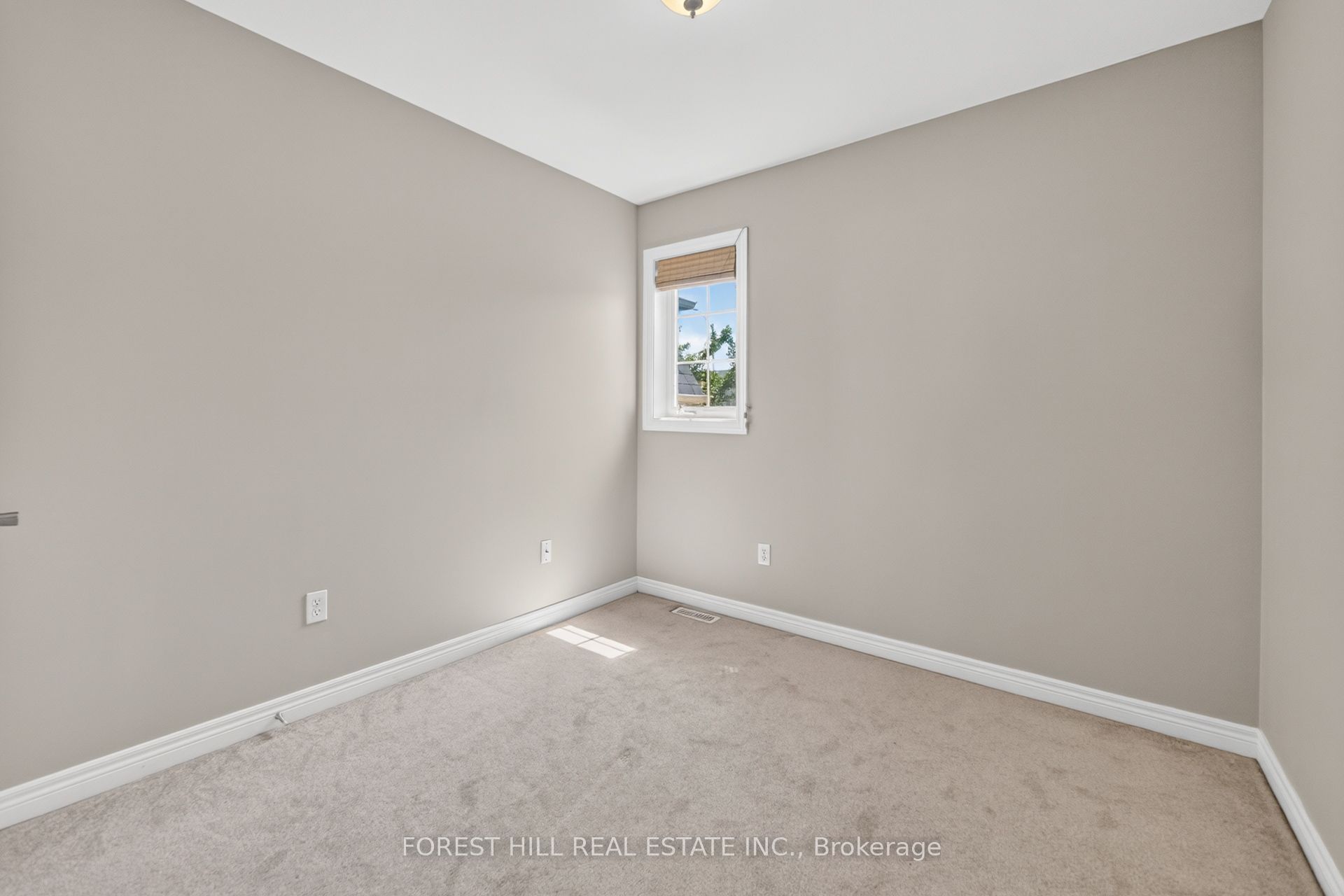 3549 Eglinton Avenue W Property Photo 20
