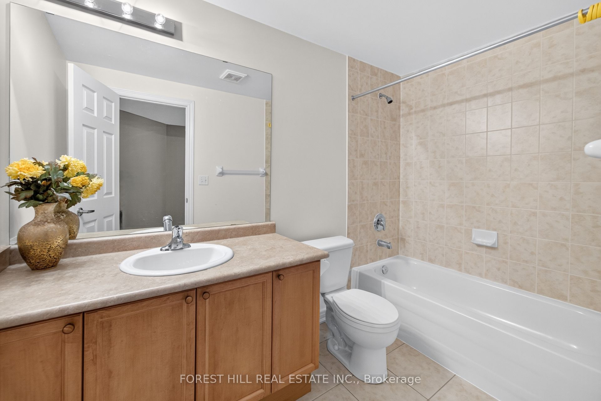 3549 Eglinton Avenue W Property Photo 24
