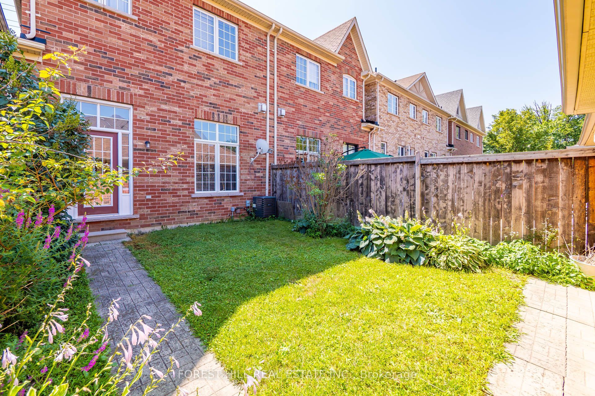 3549 Eglinton Avenue W Property Photo 25