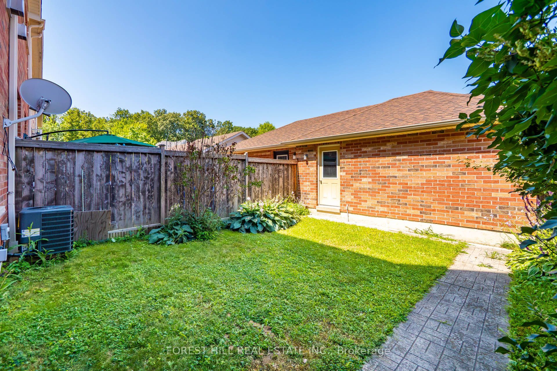 3549 Eglinton Avenue W Property Photo 27