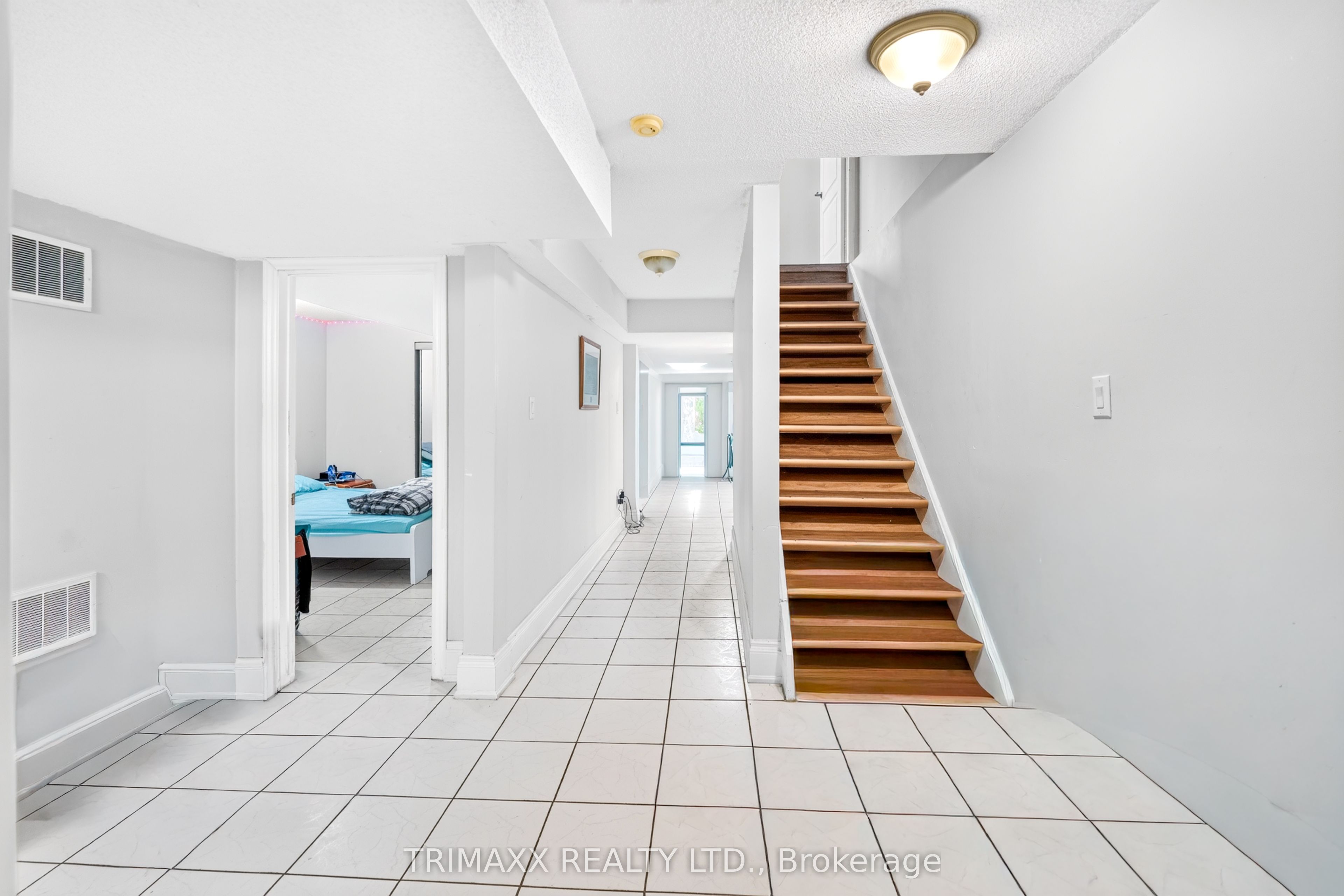19 Leopard Gate Property Photo 34