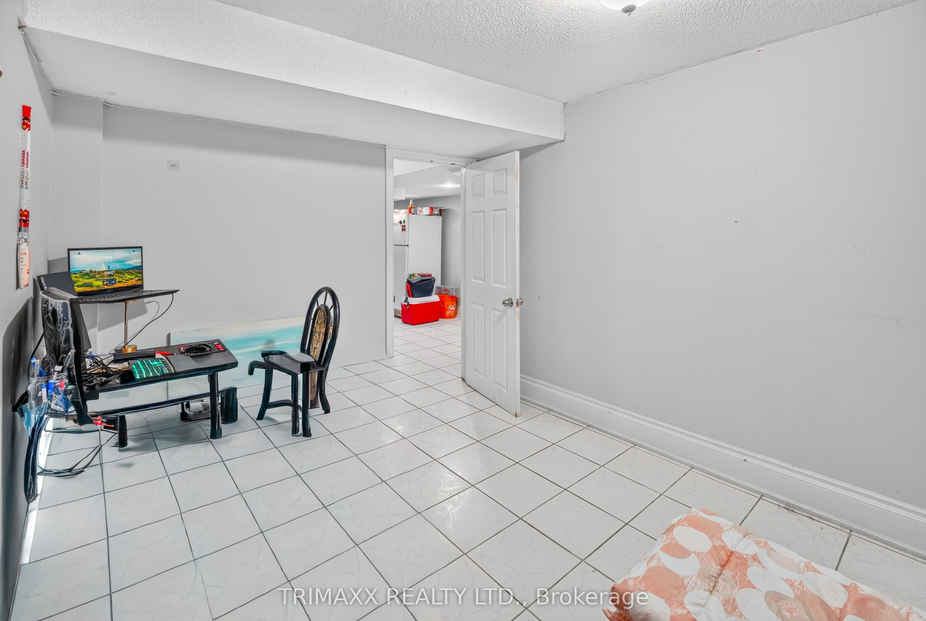 19 Leopard Gate Property Photo 35