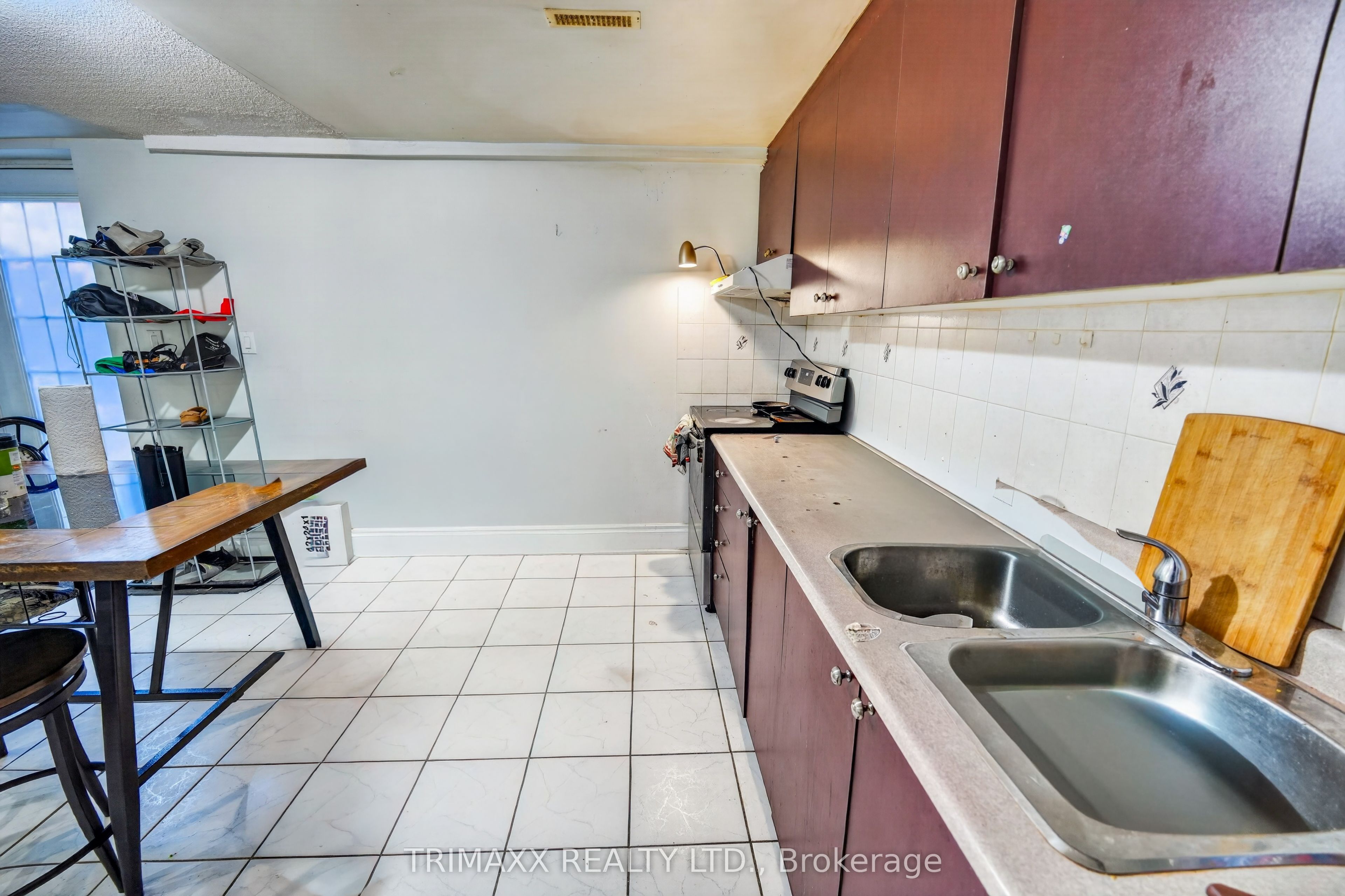 19 Leopard Gate Property Photo 36