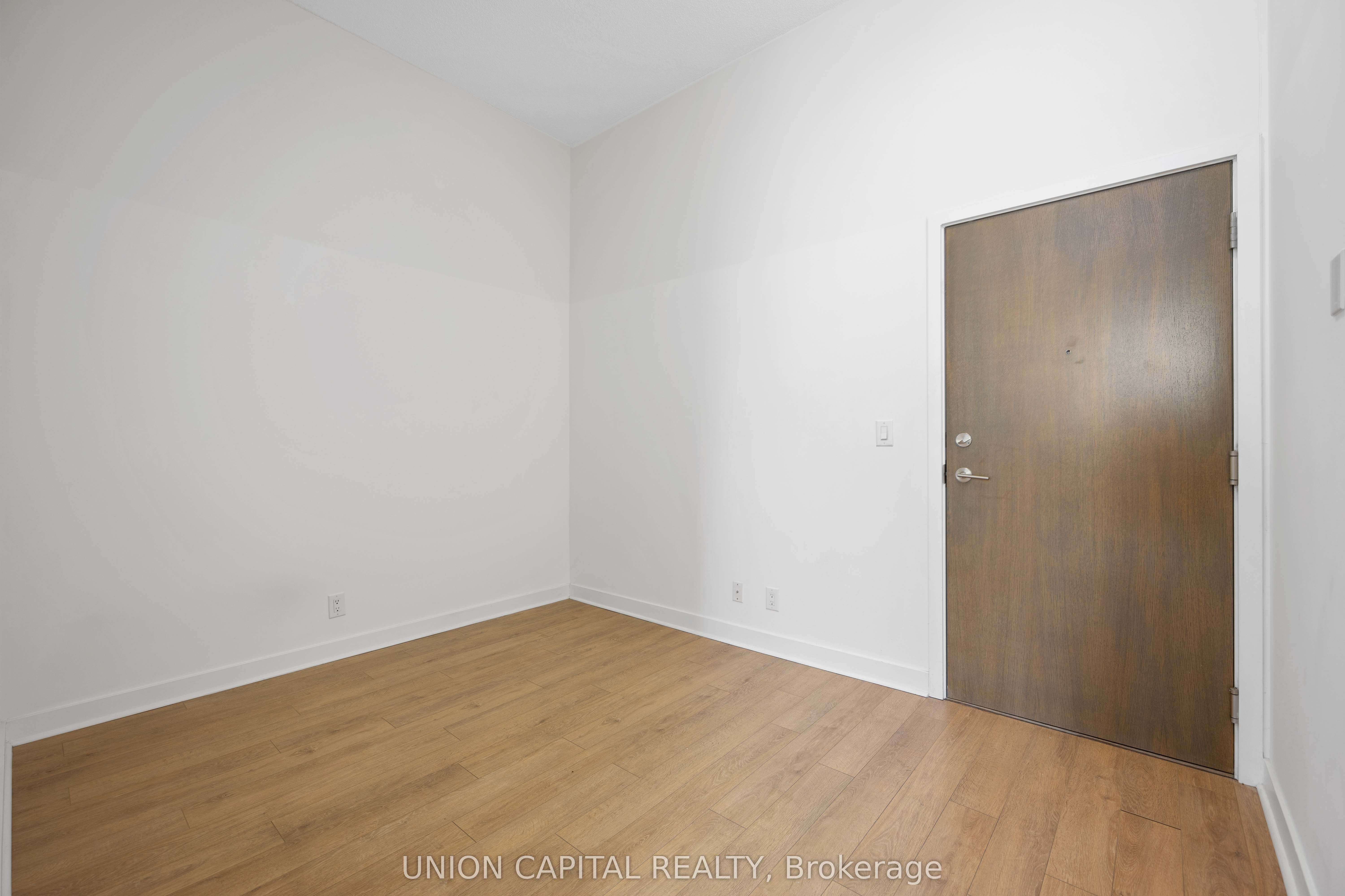 3985 Grand Park Drive 207 Property Photo 8