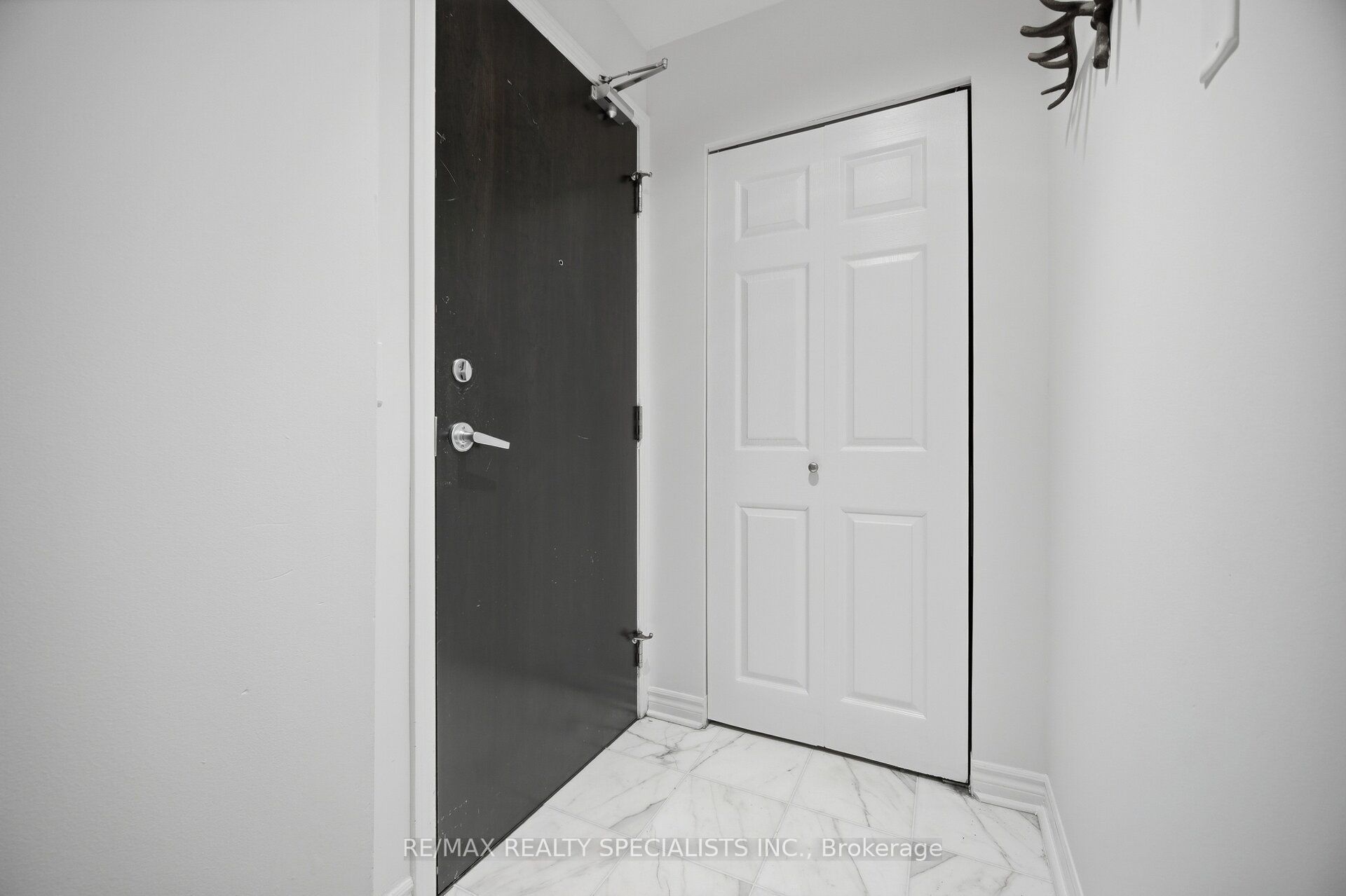 388 Prince Of Wales Drive 406 Property Photo 6