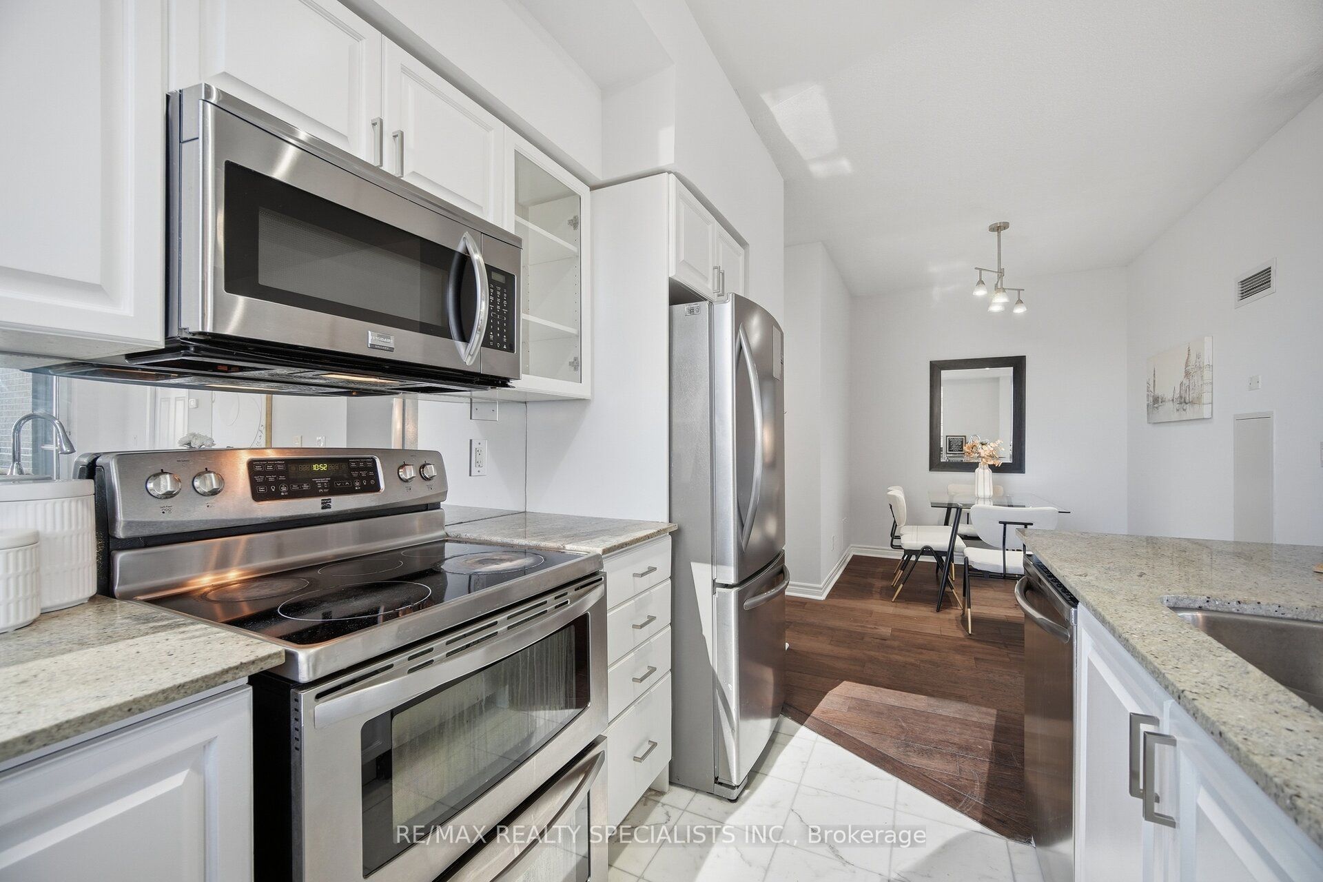 388 Prince Of Wales Drive 406 Property Photo 14