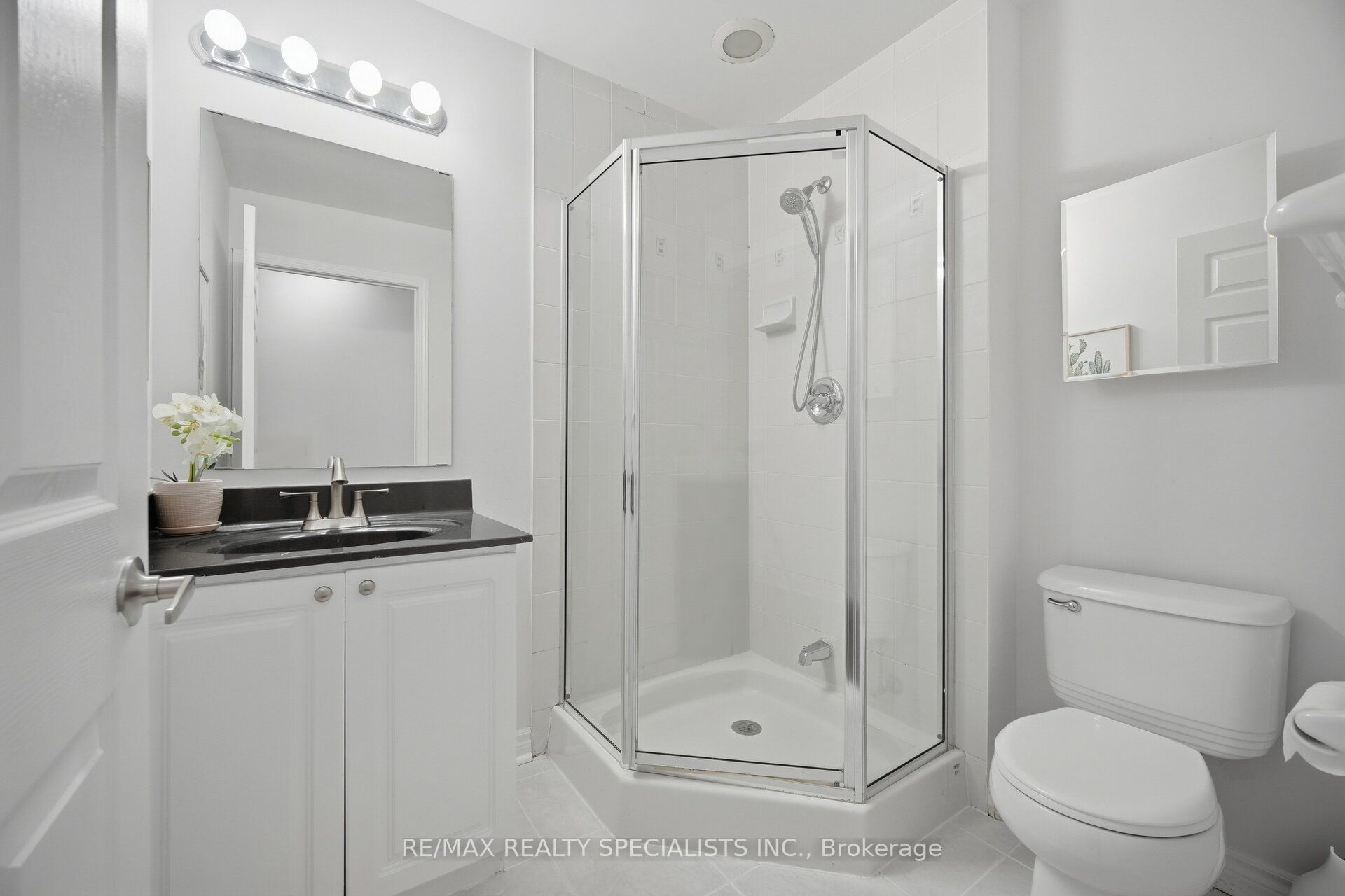 388 Prince Of Wales Drive 406 Property Photo 28