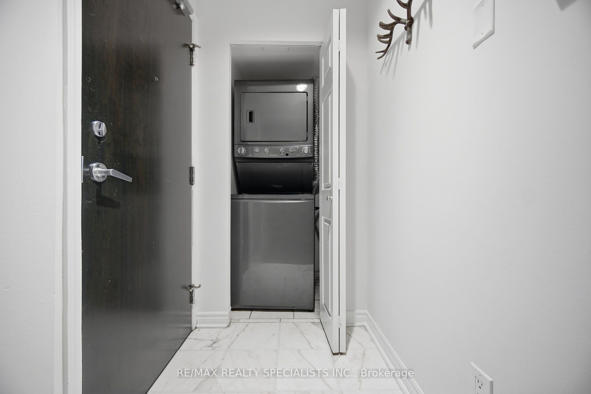 388 Prince Of Wales Drive 406 Property Photo 29