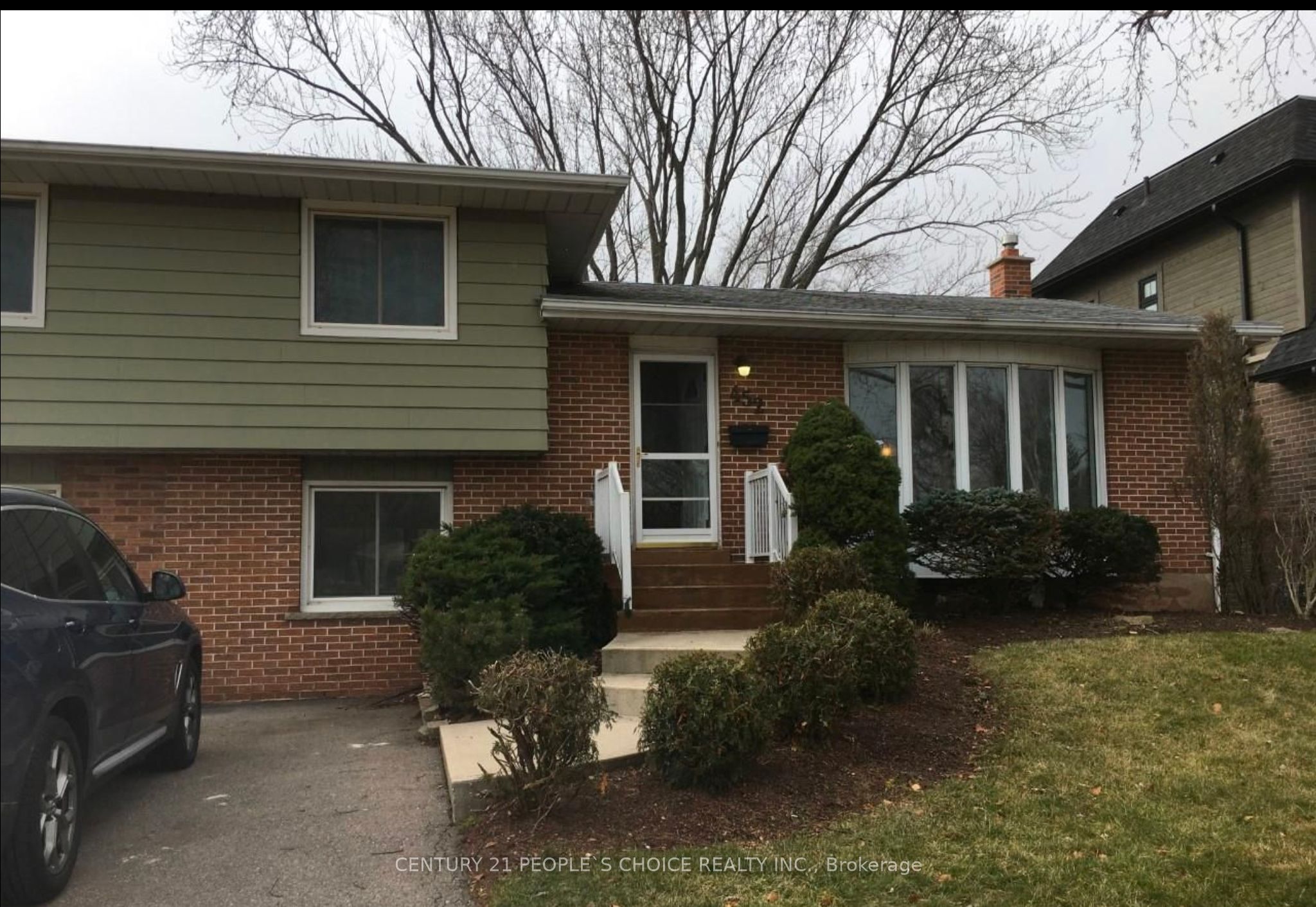 452 Stanfield Drive Property Photo 1