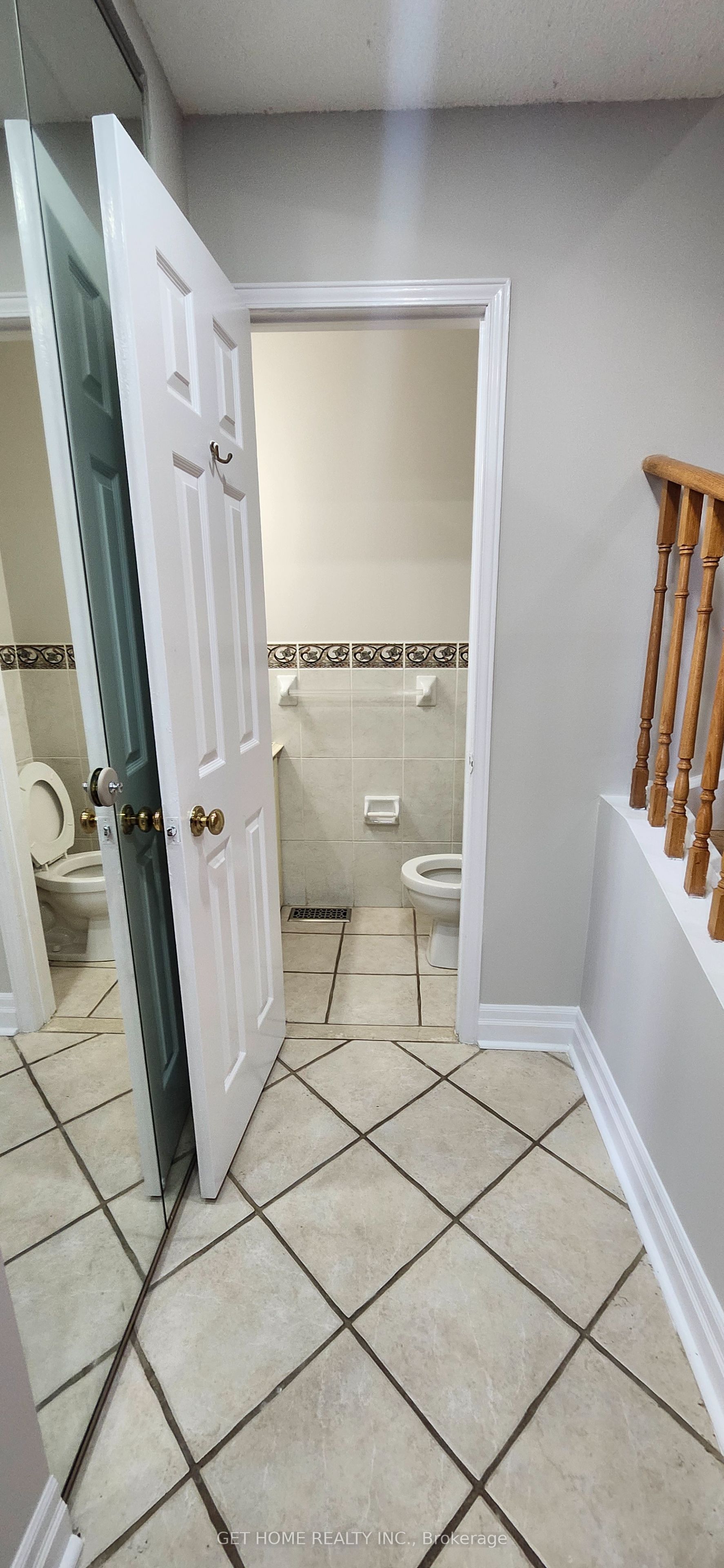 32 Torrance Woods Main Property Photo 3