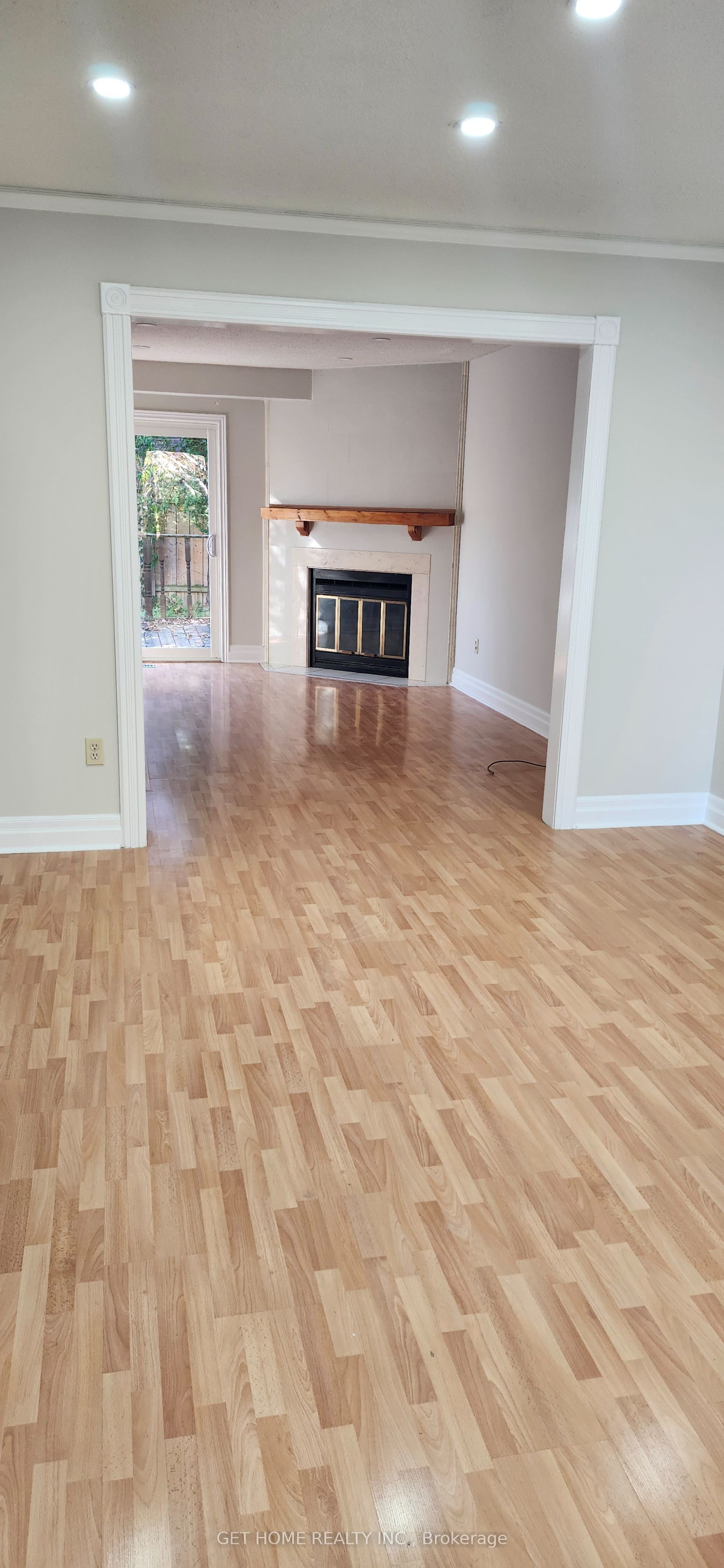 32 Torrance Woods Main Property Photo 7