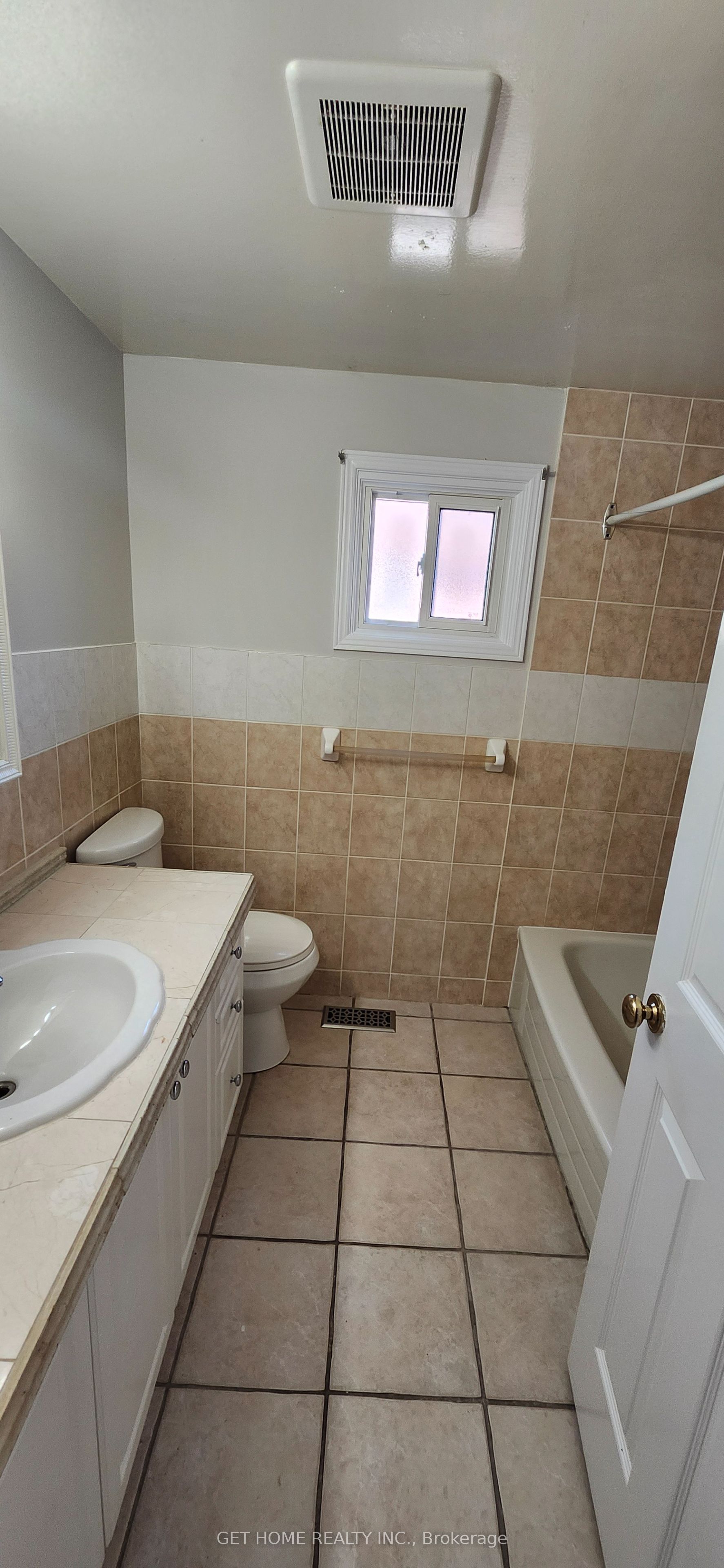 32 Torrance Woods Main Property Photo 29