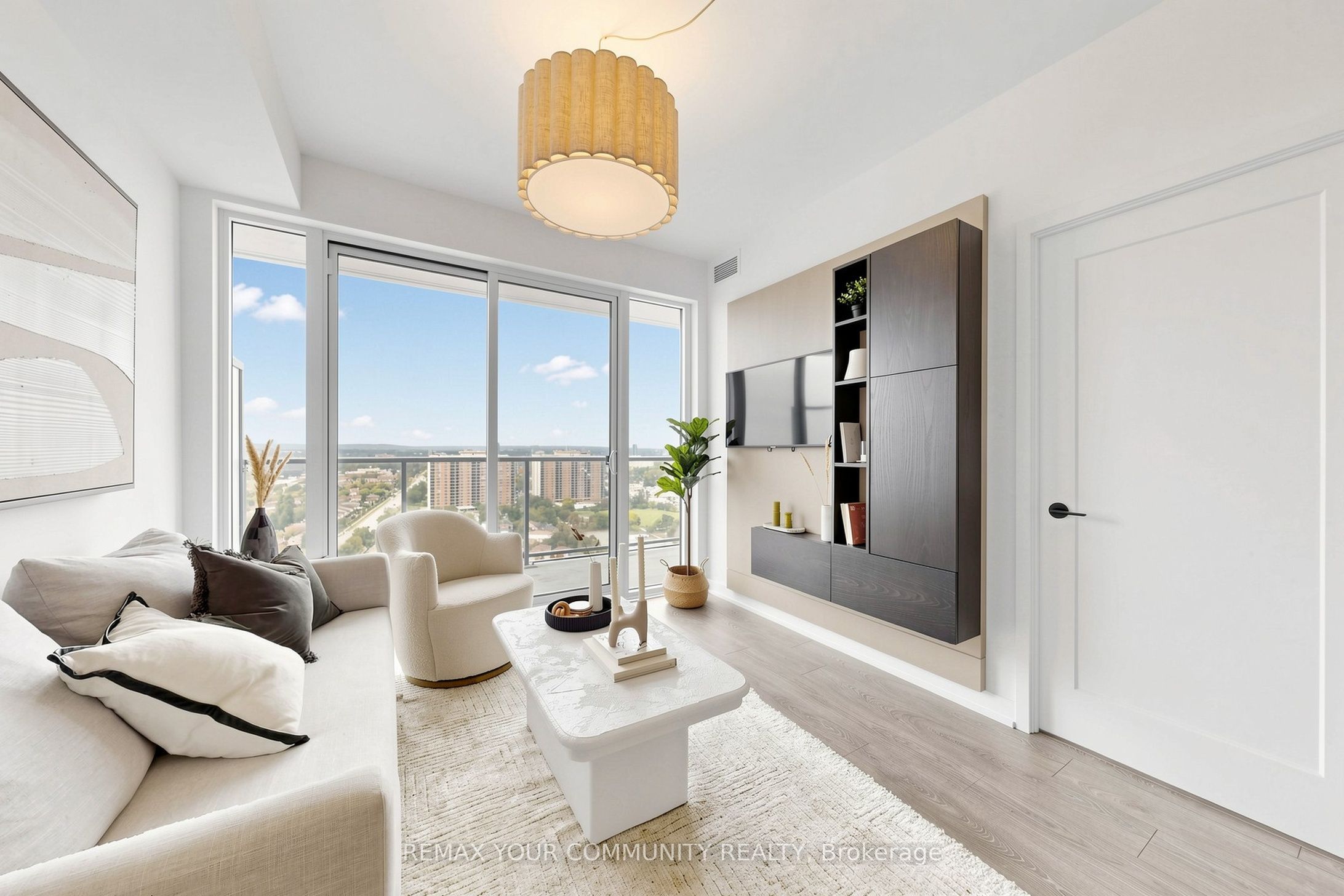 209 Steeles Avenue W 3604 Property Photo 6