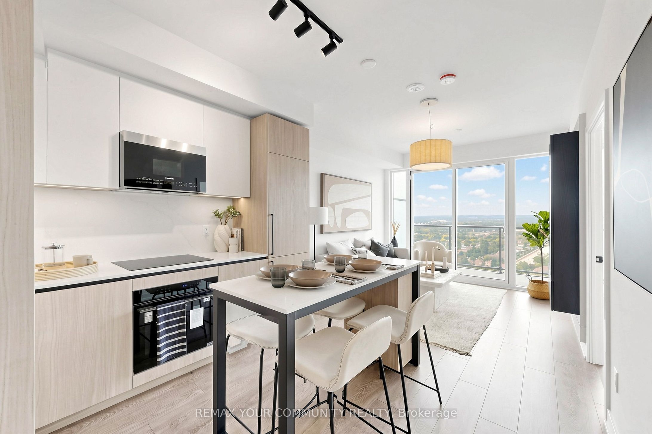 209 Steeles Avenue W 3604 Property Photo 8