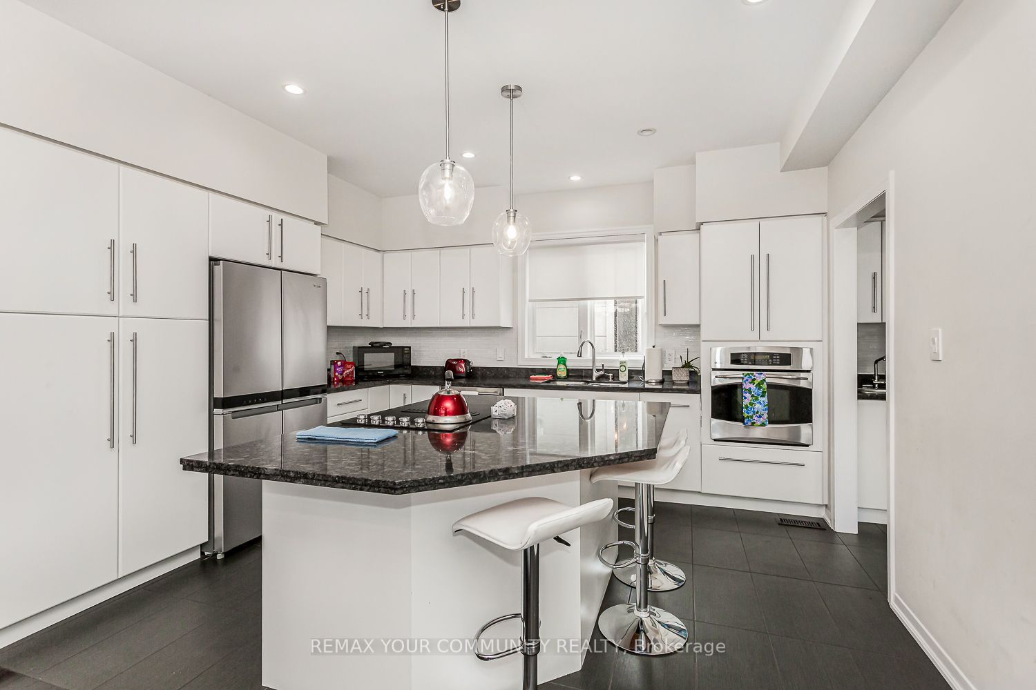 338 Woodale Avenue Property Photo 11