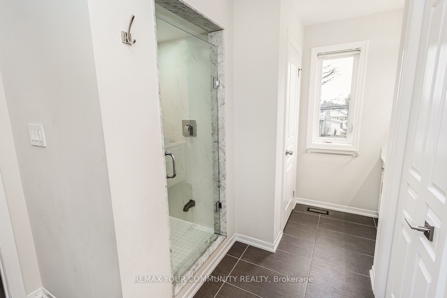 338 Woodale Avenue Property Photo 25