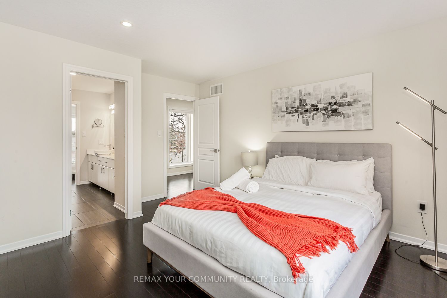 338 Woodale Avenue Property Photo 28