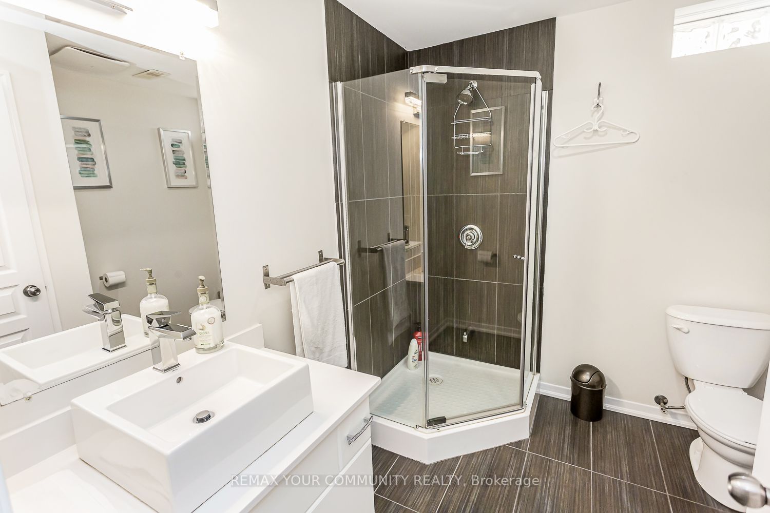 338 Woodale Avenue Property Photo 40