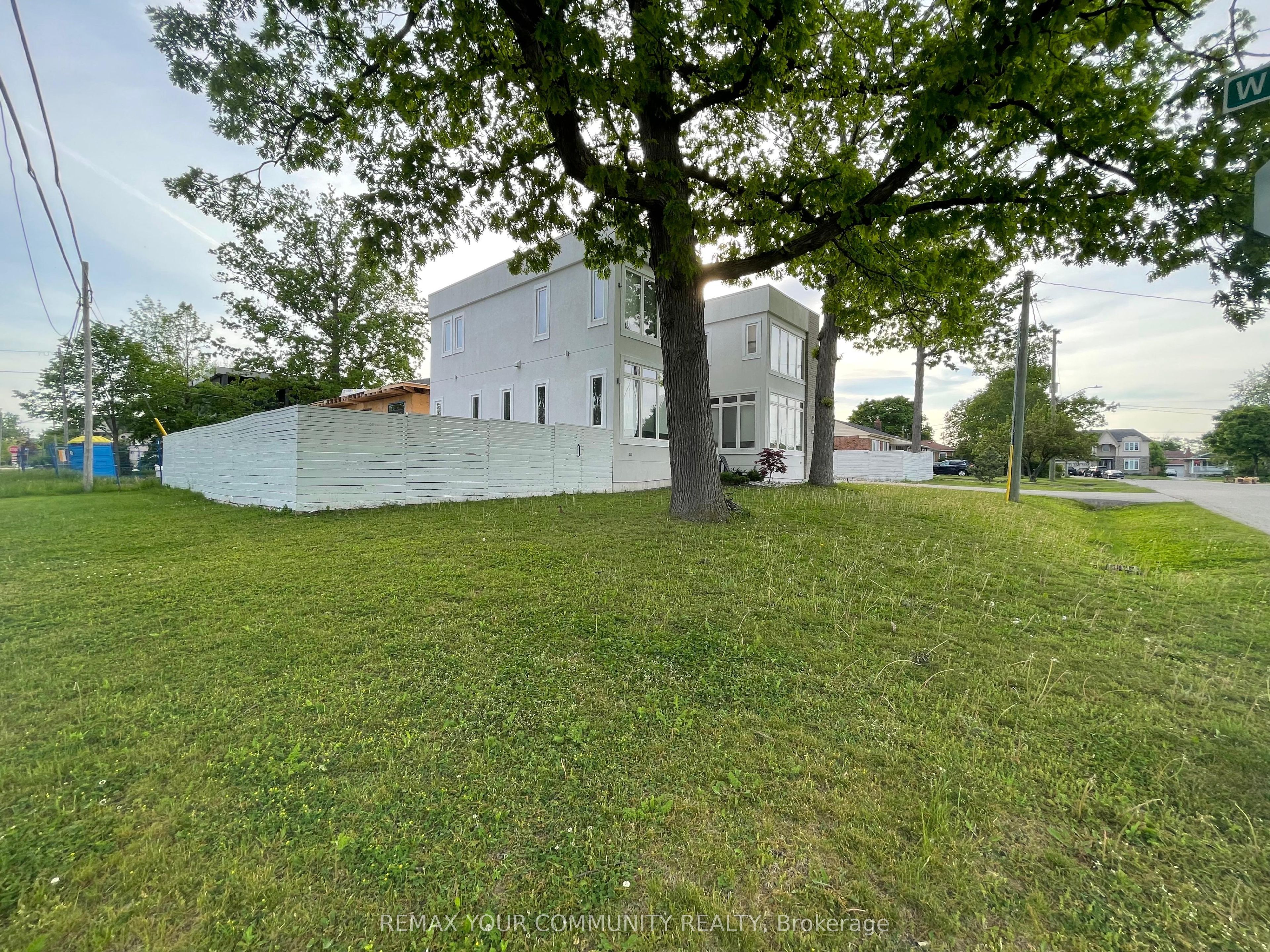 338 Woodale Avenue Property Photo 41