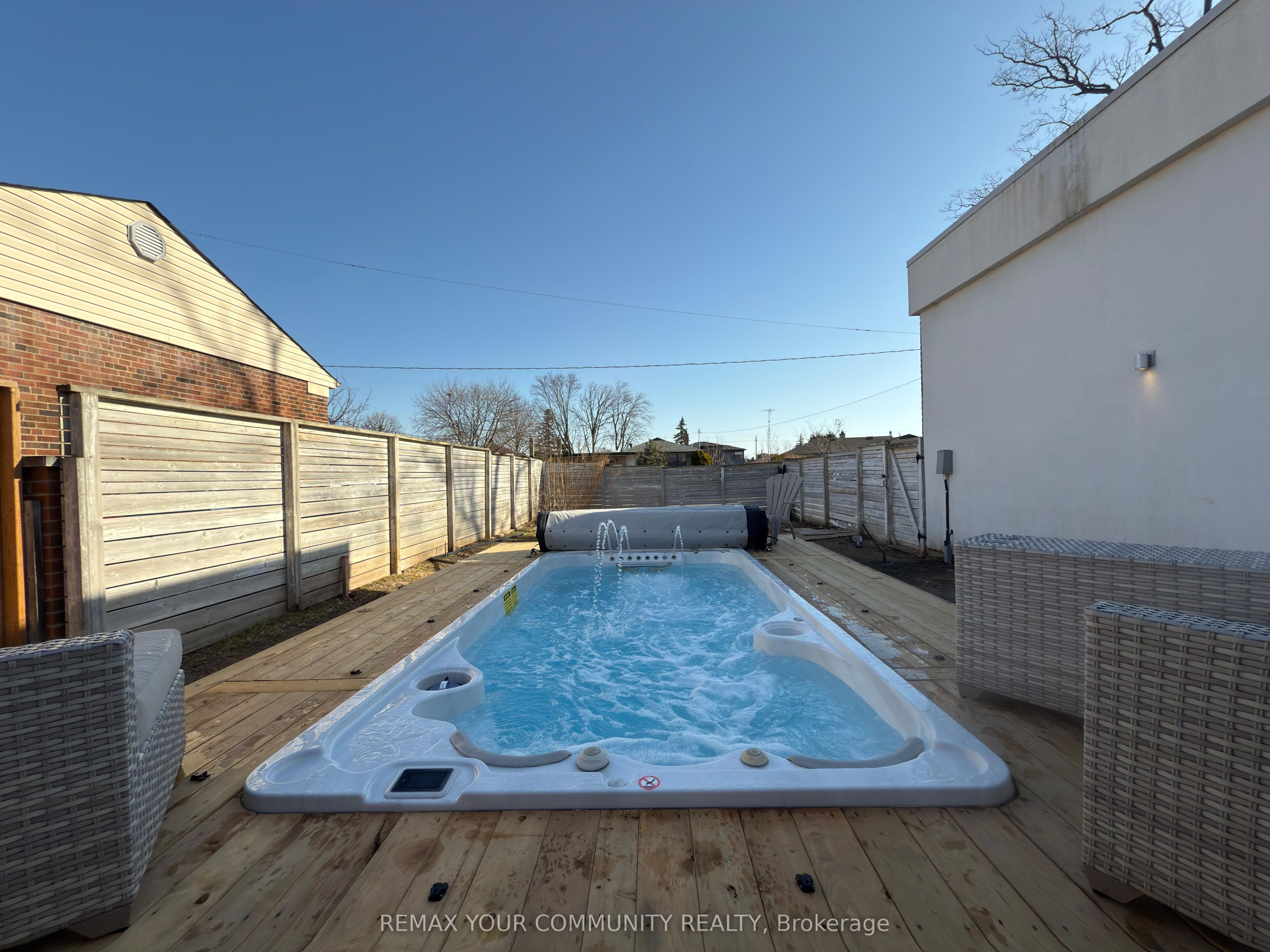 338 Woodale Avenue Property Photo 45