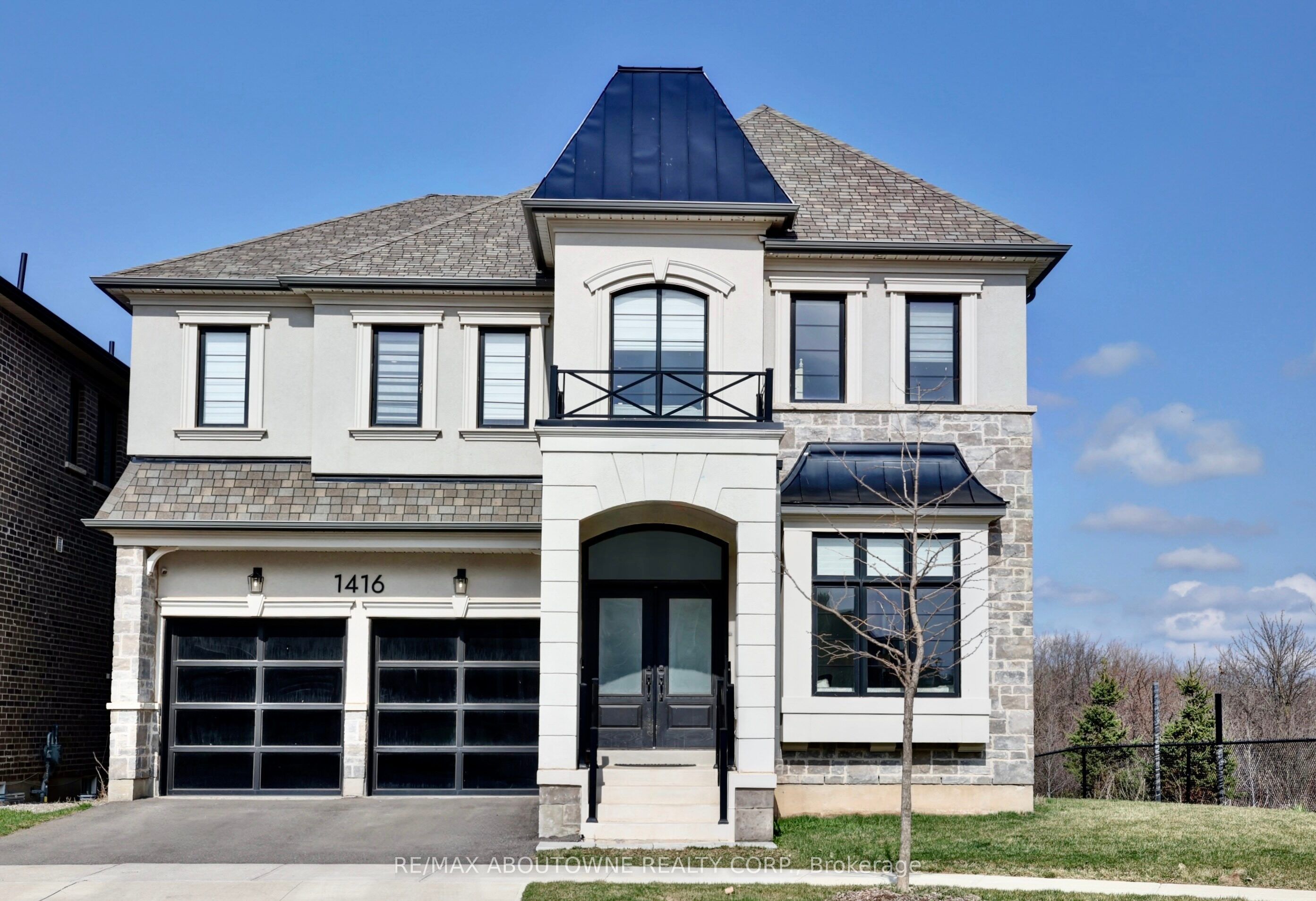 1416 Ford Strathy Crescent Property Photo 1
