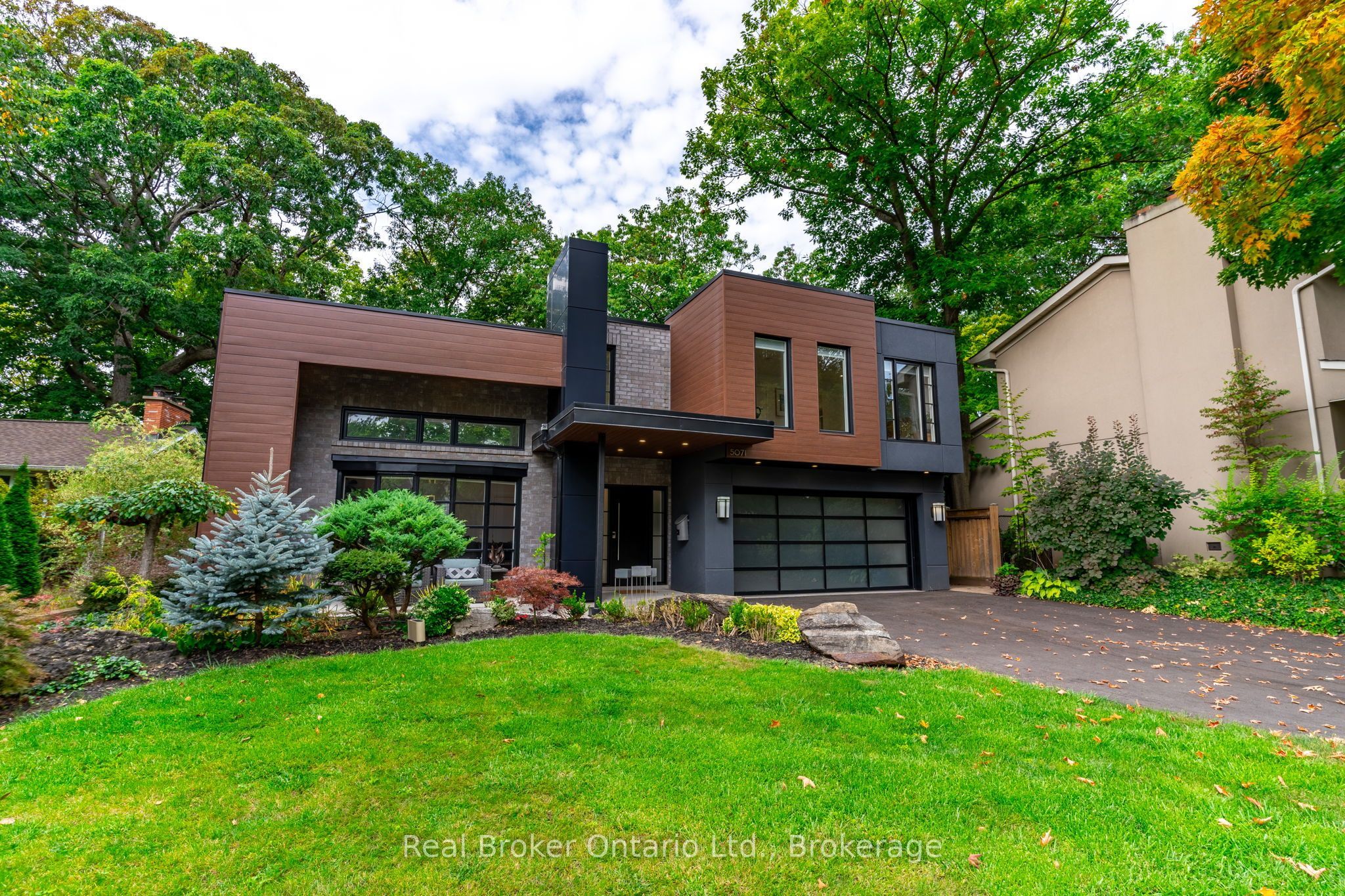 5071 Spruce Avenue Property Photo 2