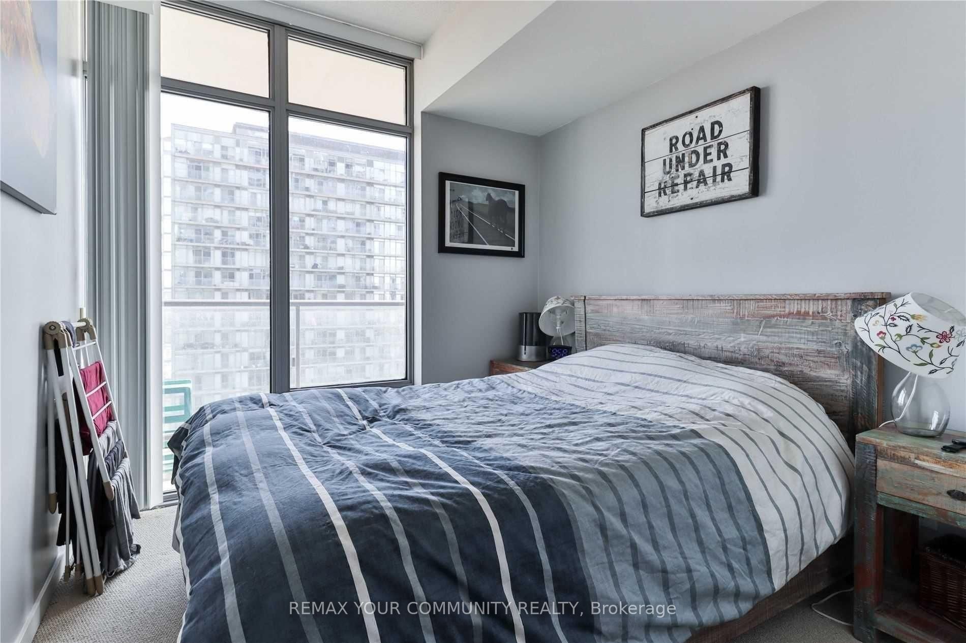 105 The Queensway 2211 Property Photo 7