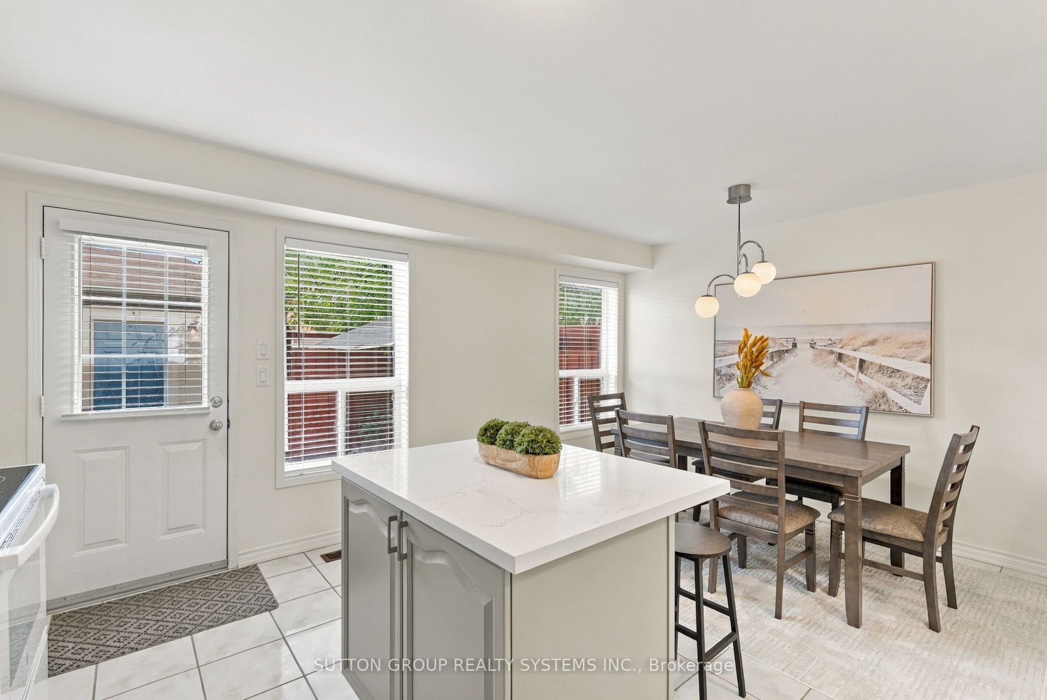 120 Tarragona Boulevard Property Photo 10