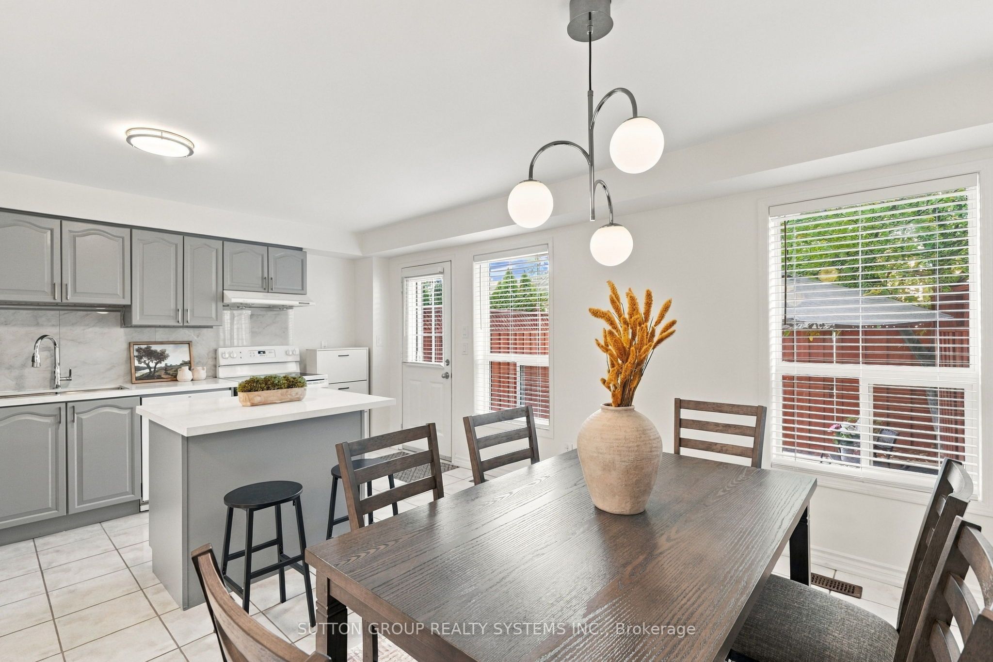 120 Tarragona Boulevard Property Photo 15