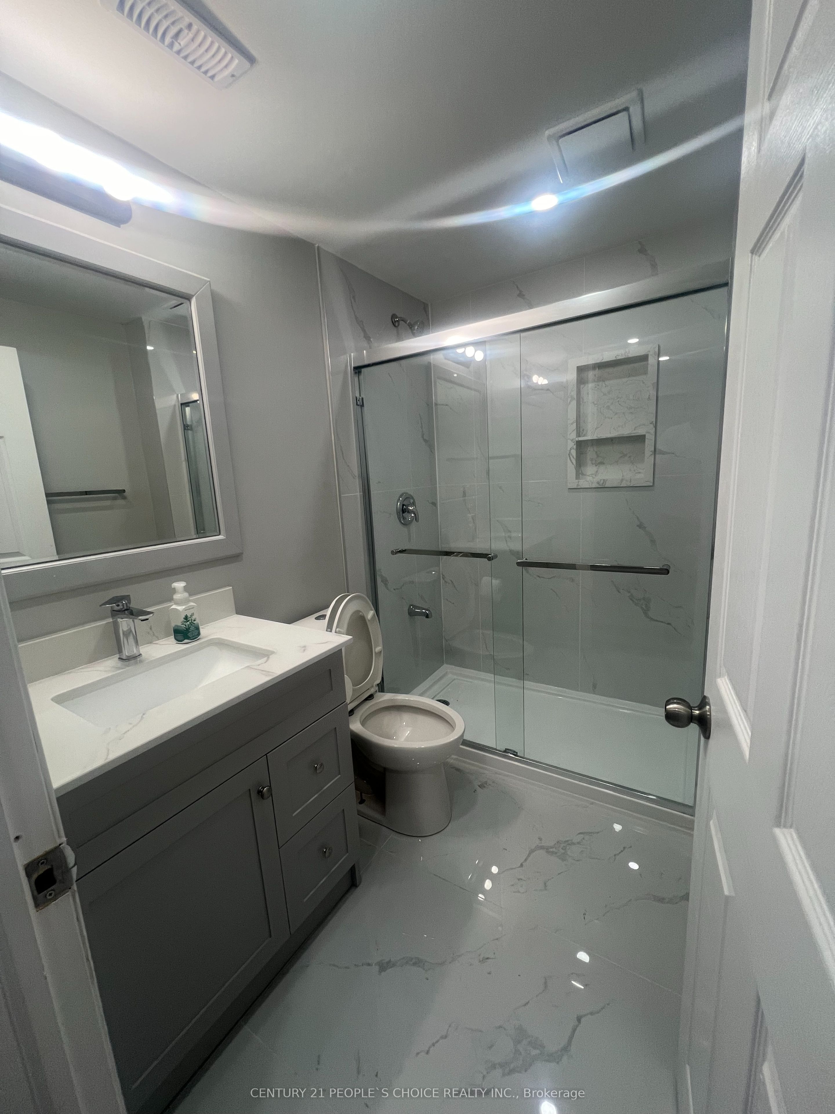 27 Callandar Road Lower Property Photo 4