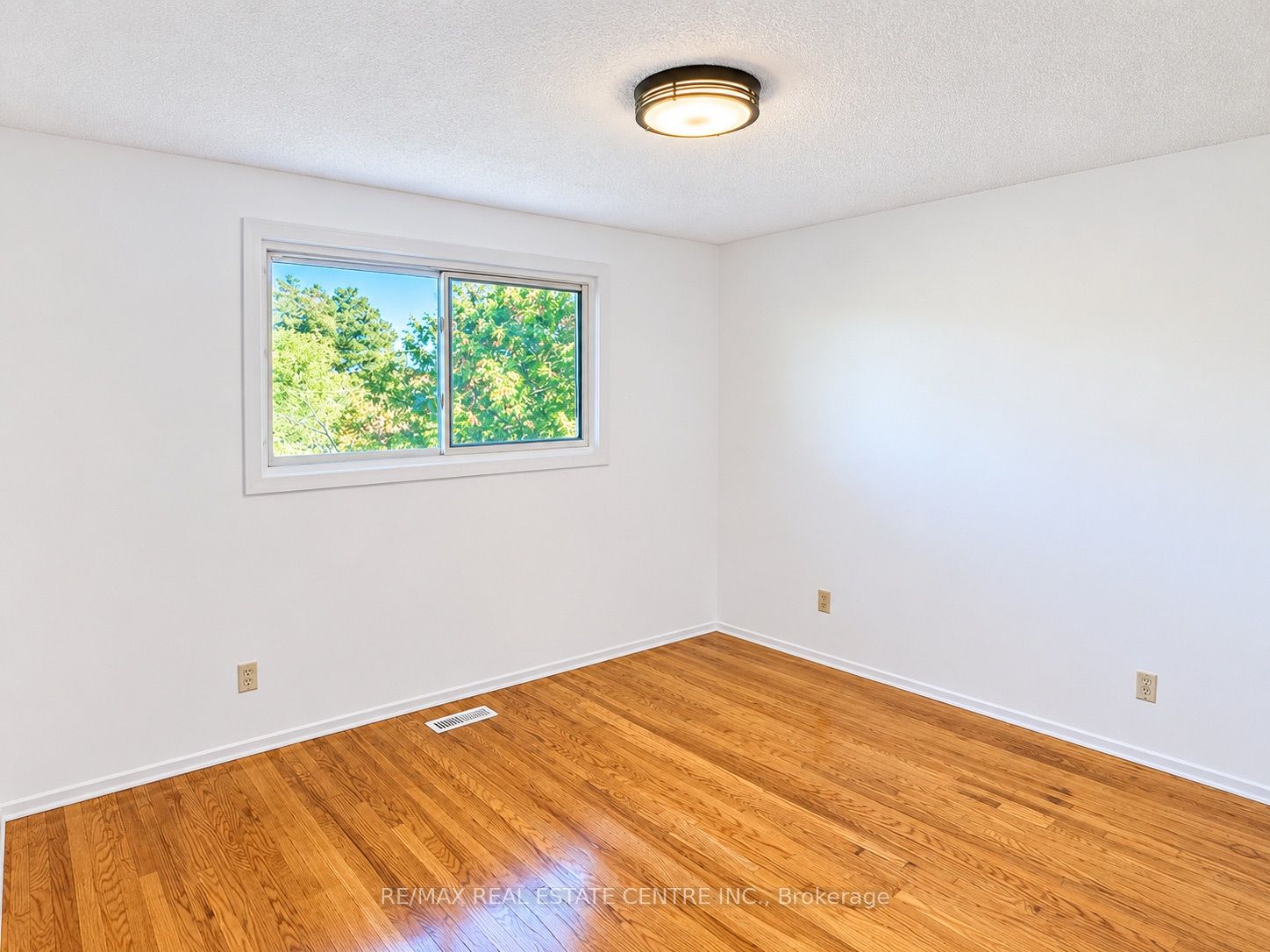 3722 Ellengale Drive Property Photo 10