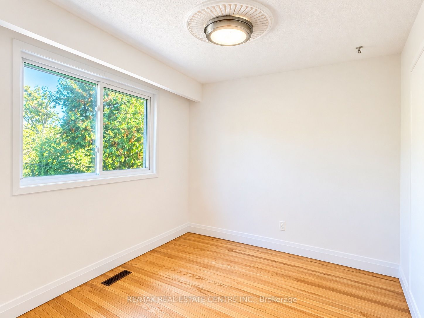 3722 Ellengale Drive Property Photo 15