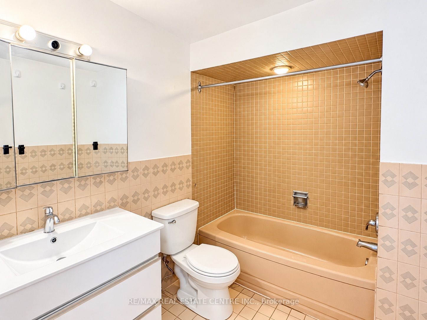 3722 Ellengale Drive Property Photo 17