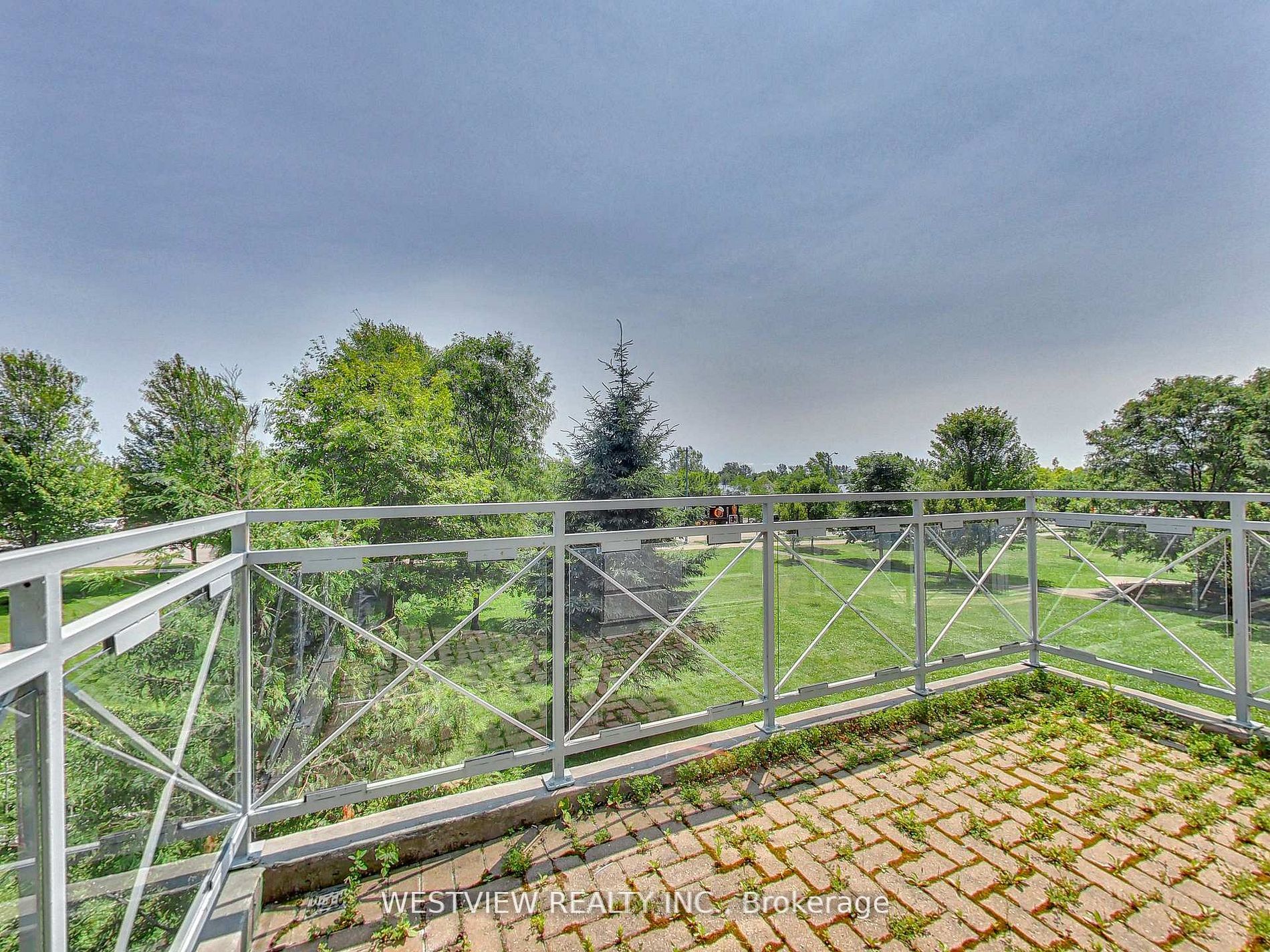 2111 Lake Shore Boulevard 116 Property Photo 4