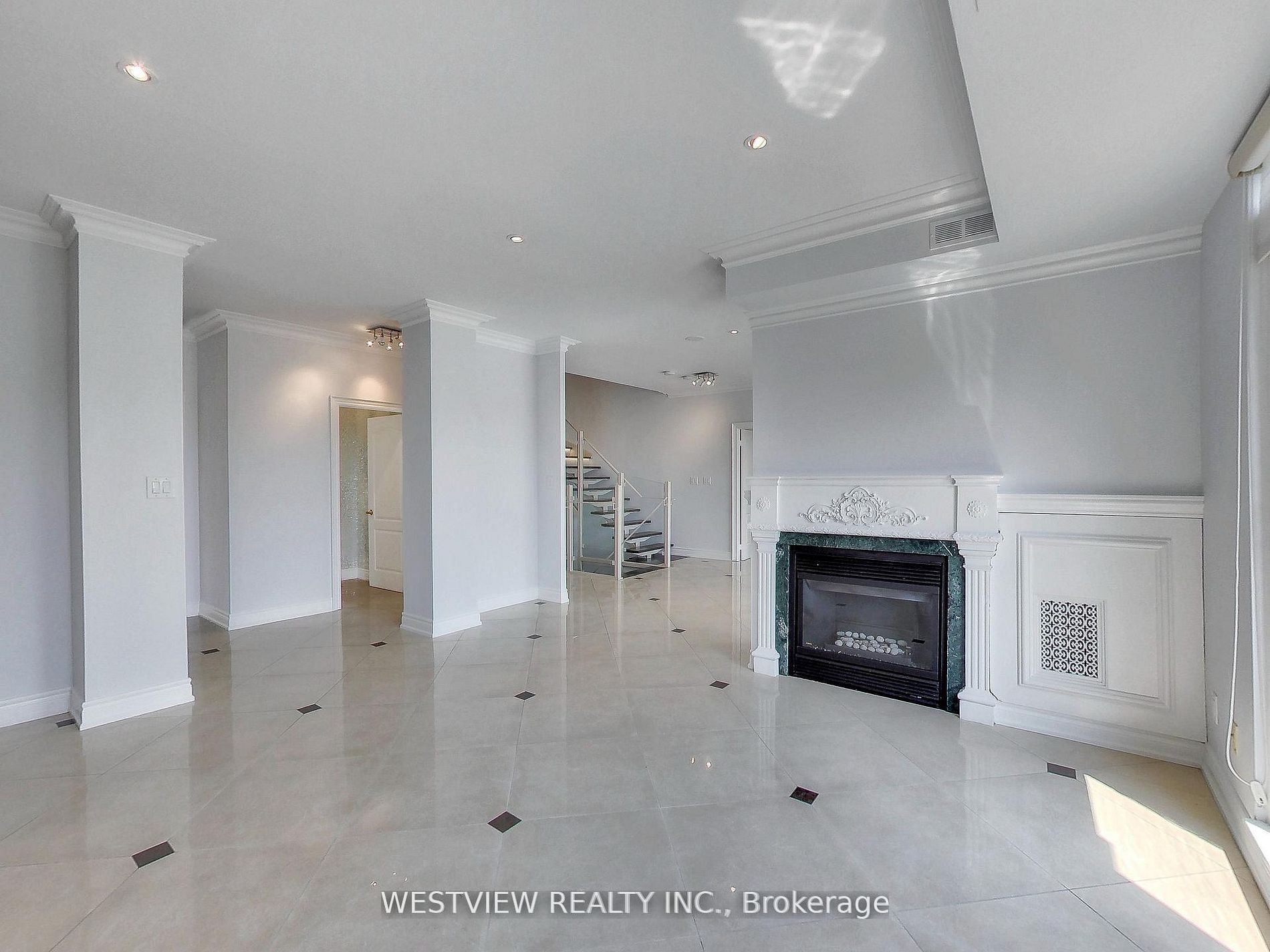 2111 Lake Shore Boulevard 116 Property Photo 14