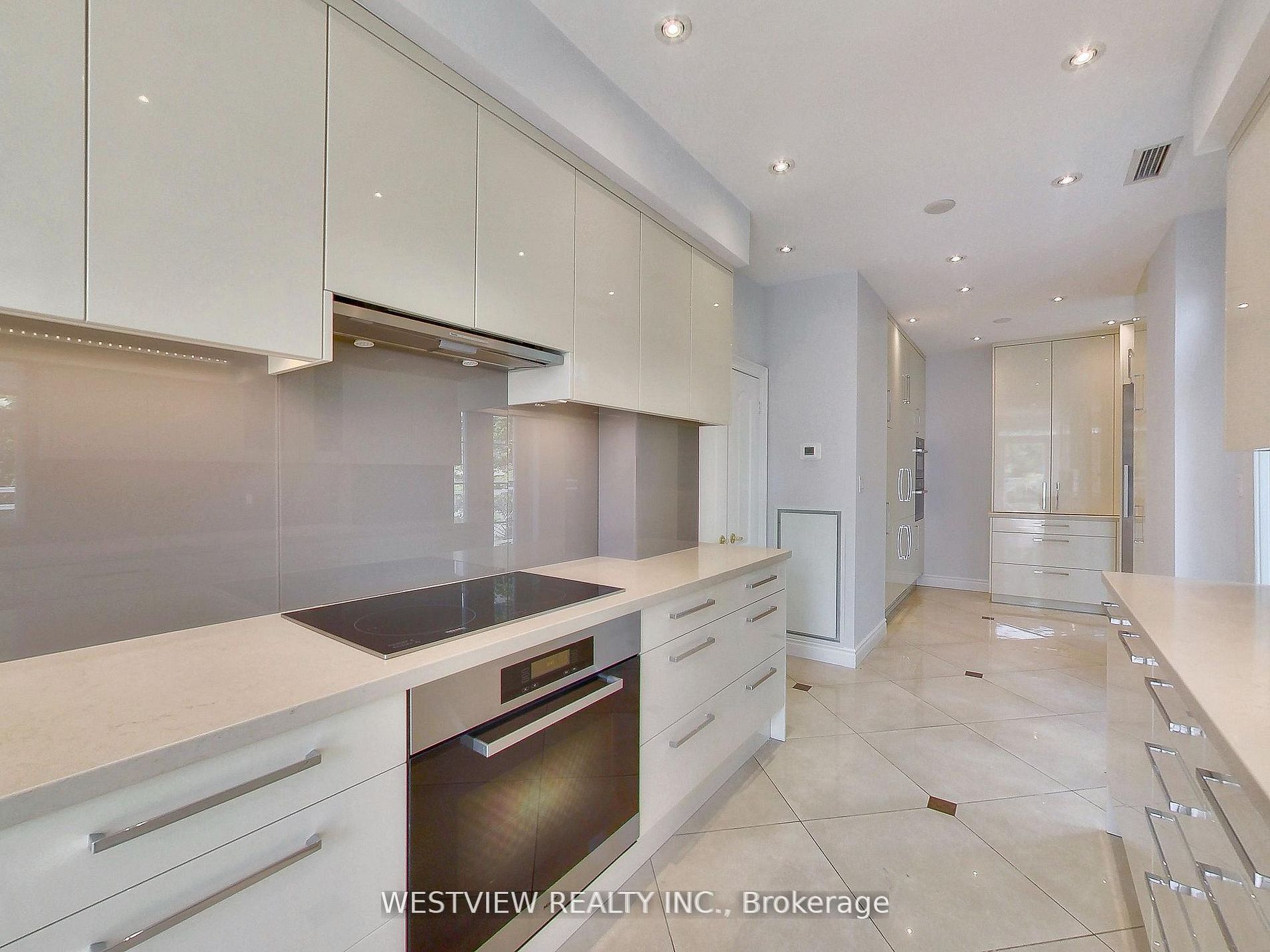 2111 Lake Shore Boulevard 116 Property Photo 18
