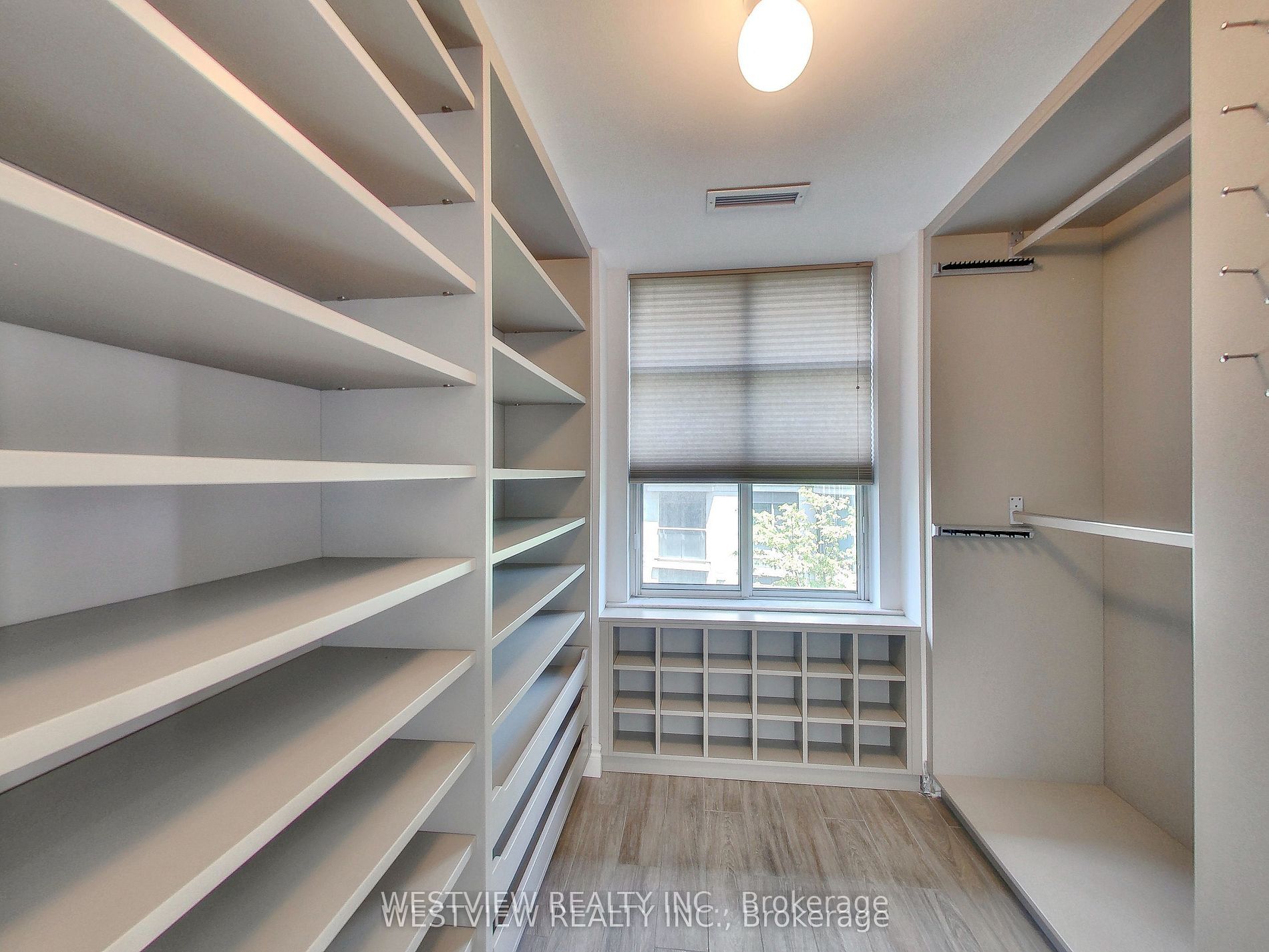 2111 Lake Shore Boulevard 116 Property Photo 29