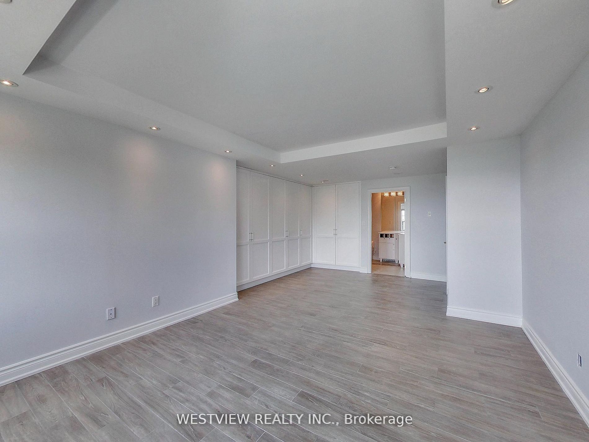 2111 Lake Shore Boulevard 116 Property Photo 38