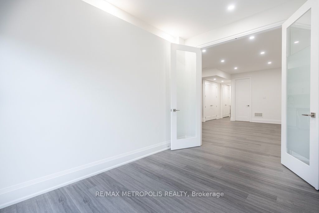 25 Antonio Court Lower Property Photo 17