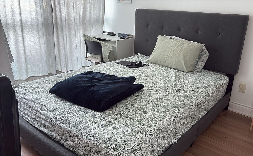9 George Street N 2503 Property Photo 7