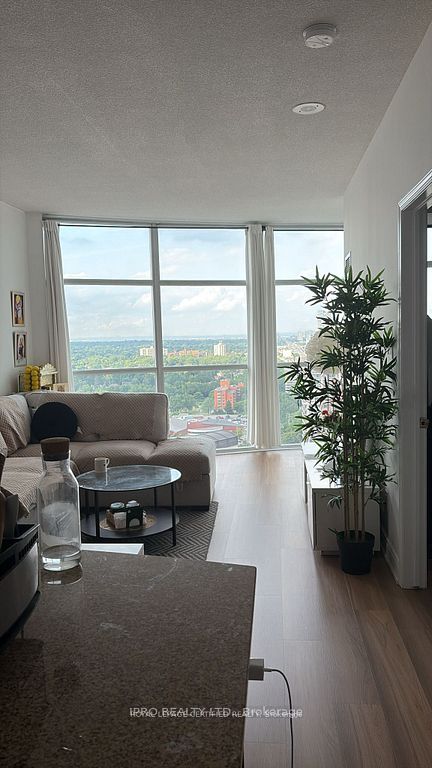 9 George Street N 2503 Property Photo 8