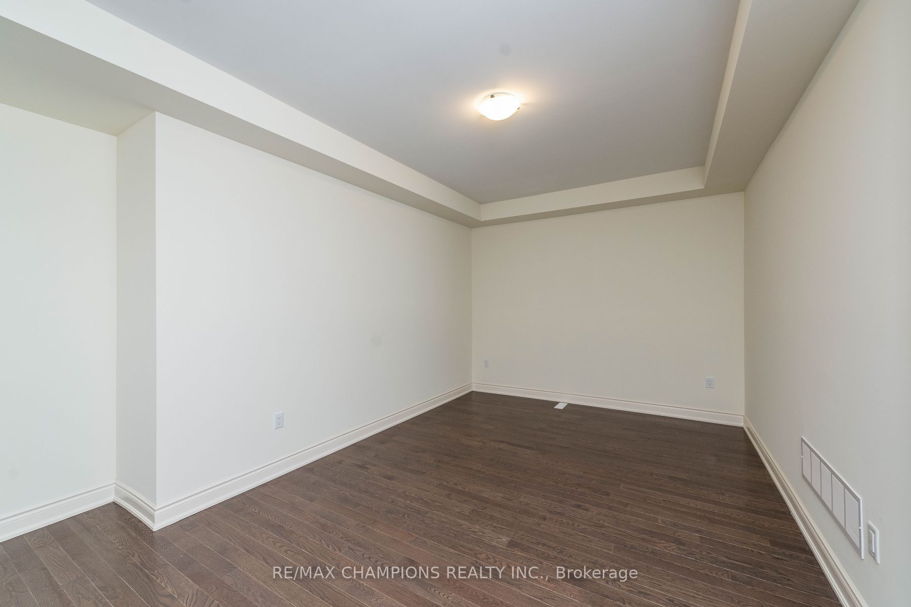 9 Cadence Road Property Photo 11