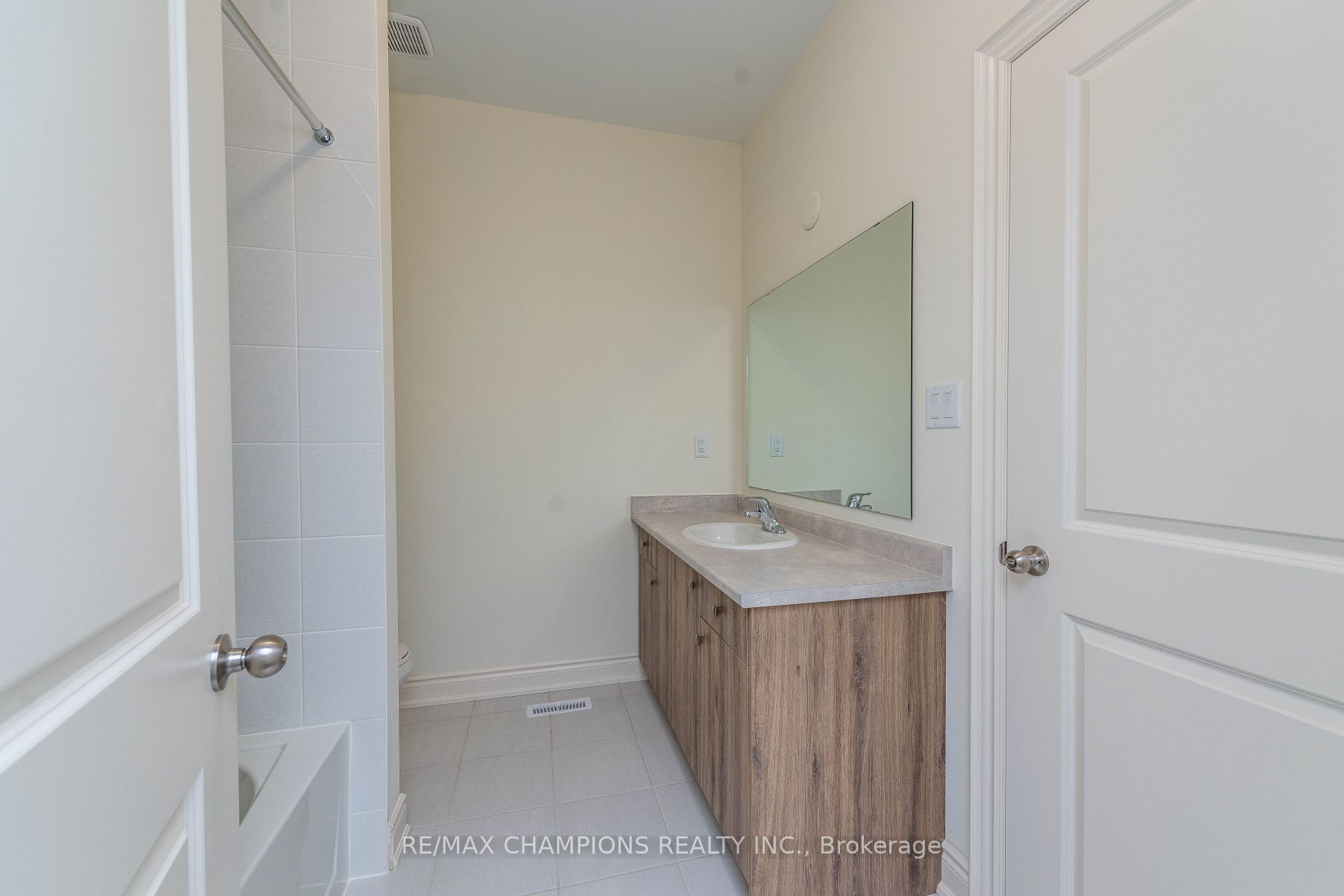 9 Cadence Road Property Photo 19