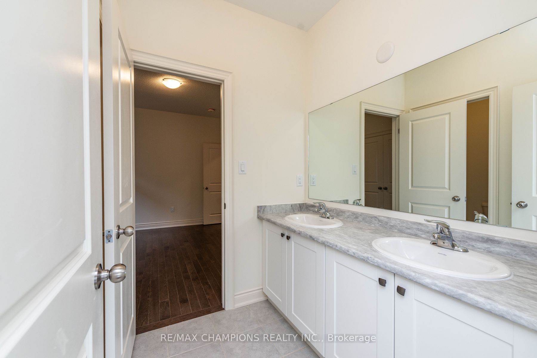 9 Cadence Road Property Photo 28