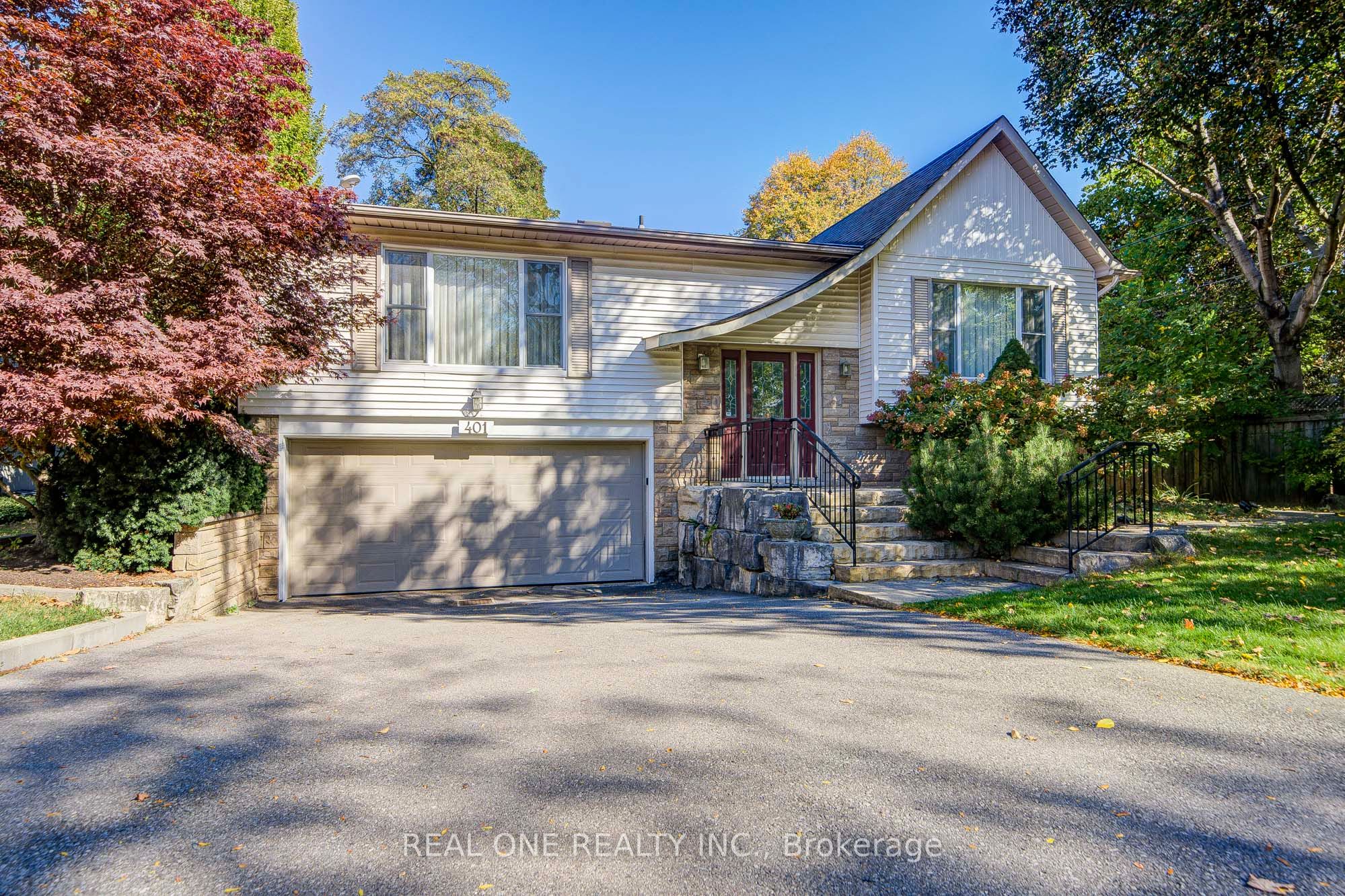 401 Swinburne Road Property Photo 1